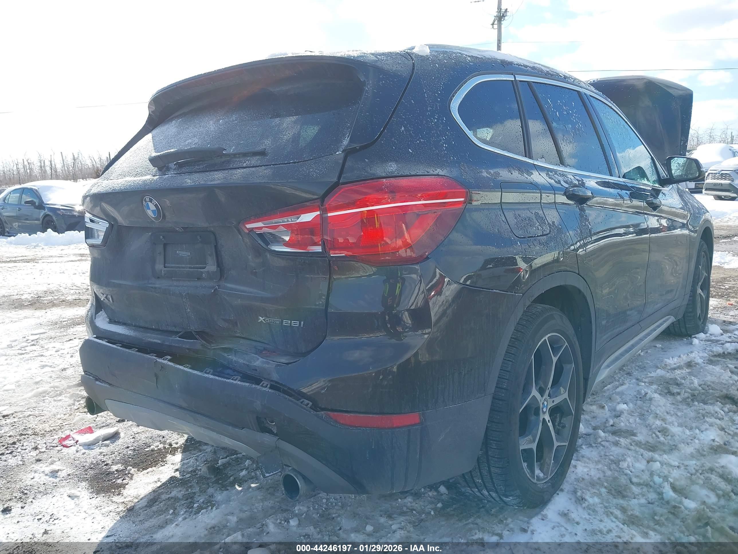 BMW X1 image 6
