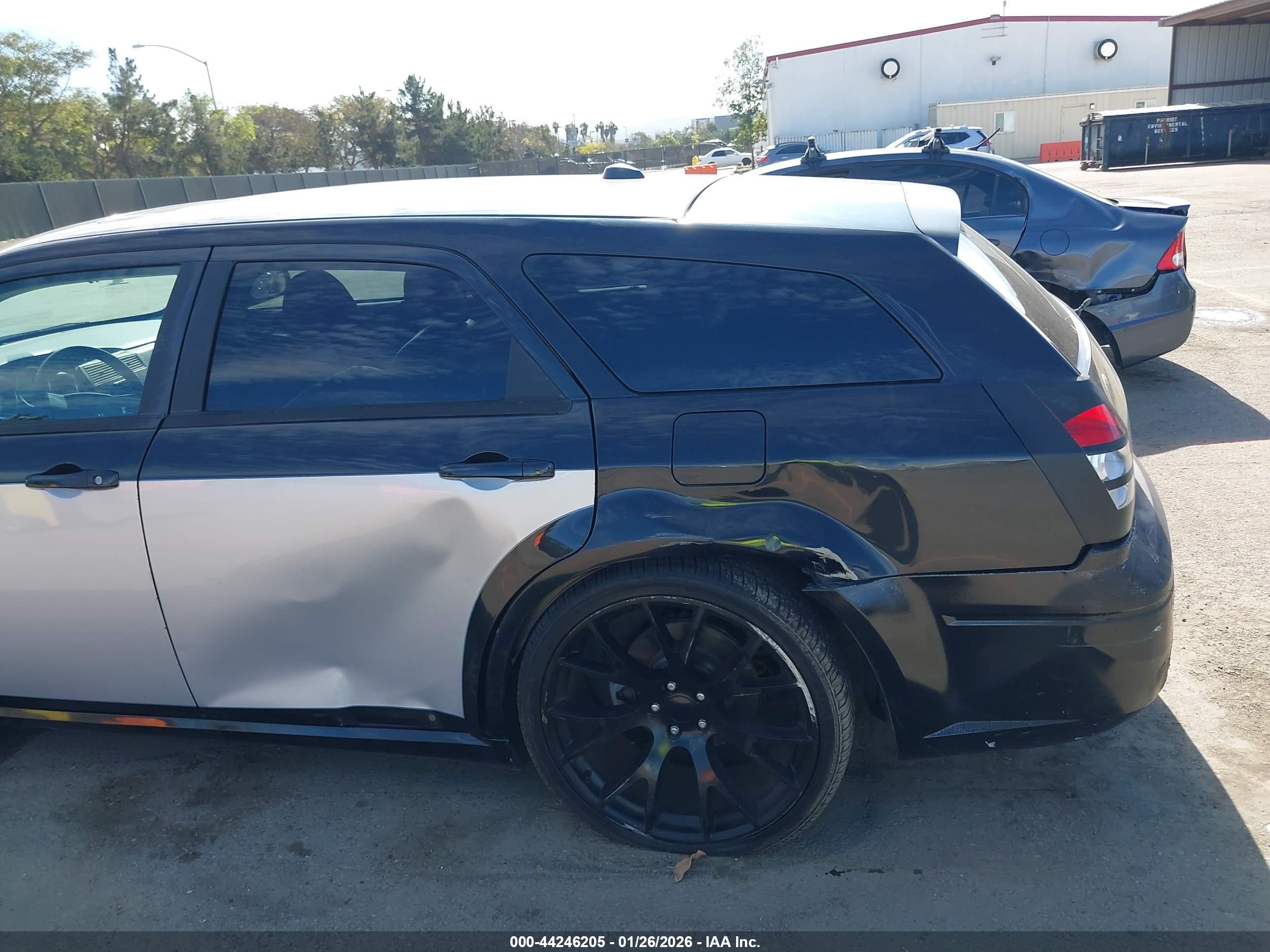 DODGE MAGNUM image 6