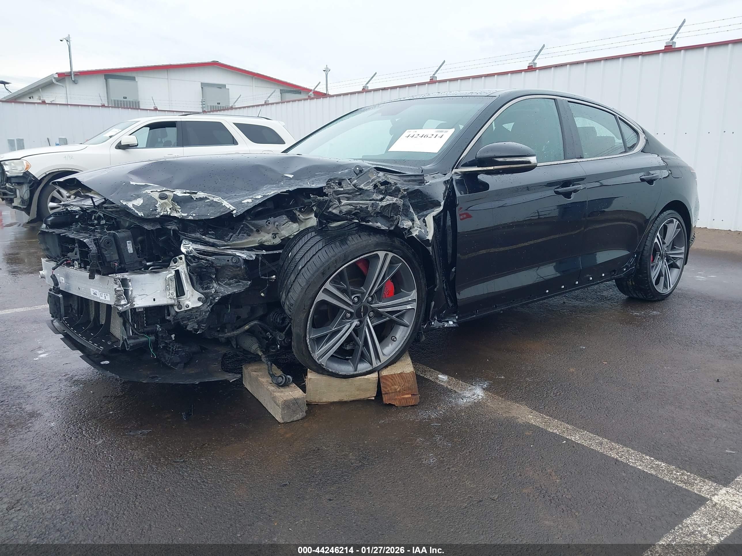 GENESIS G70 image 2