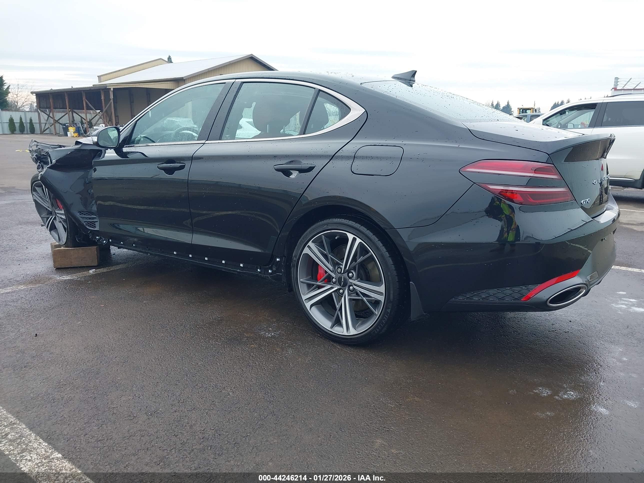 GENESIS G70 image 3