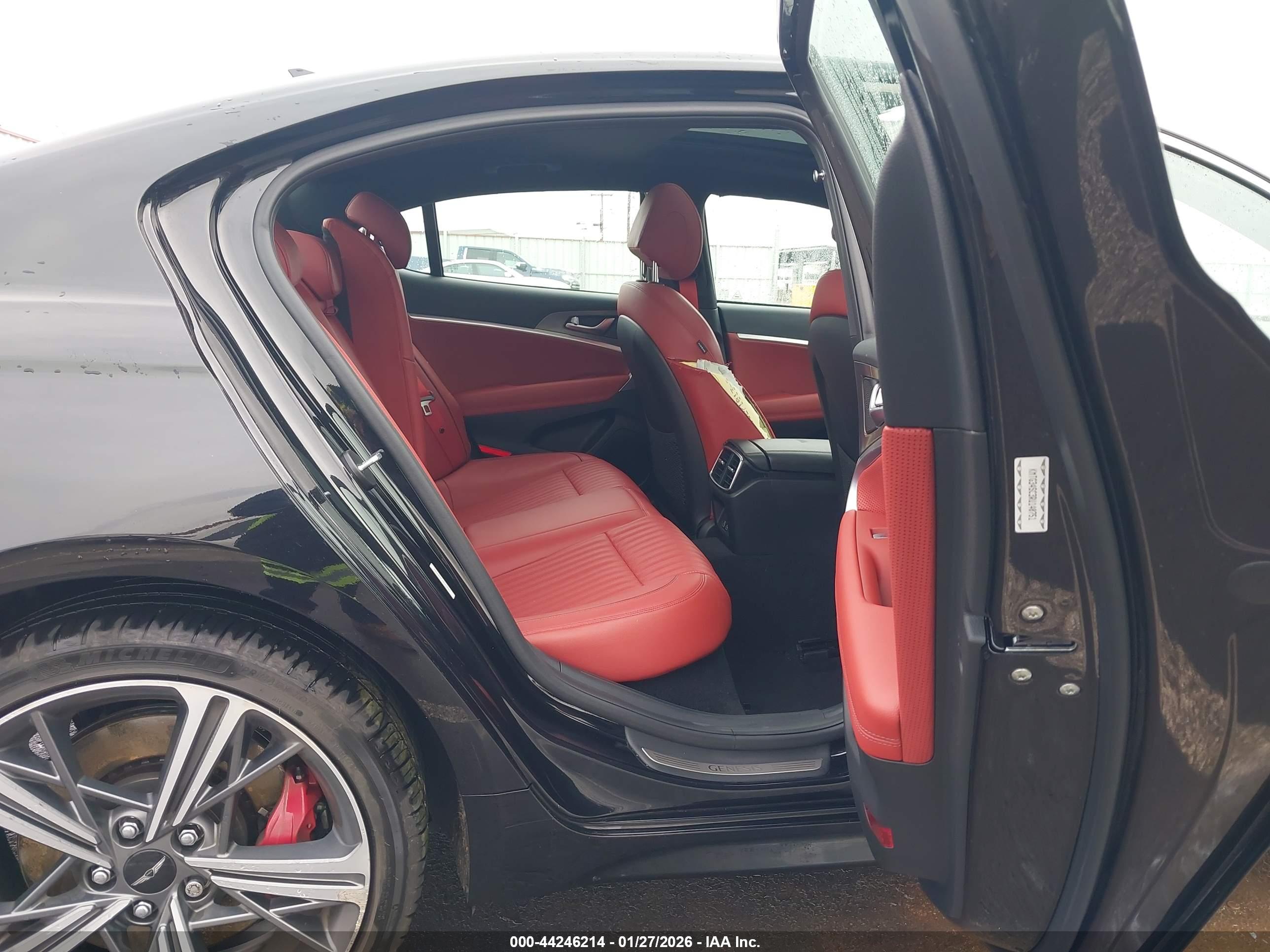 GENESIS G70 image 8