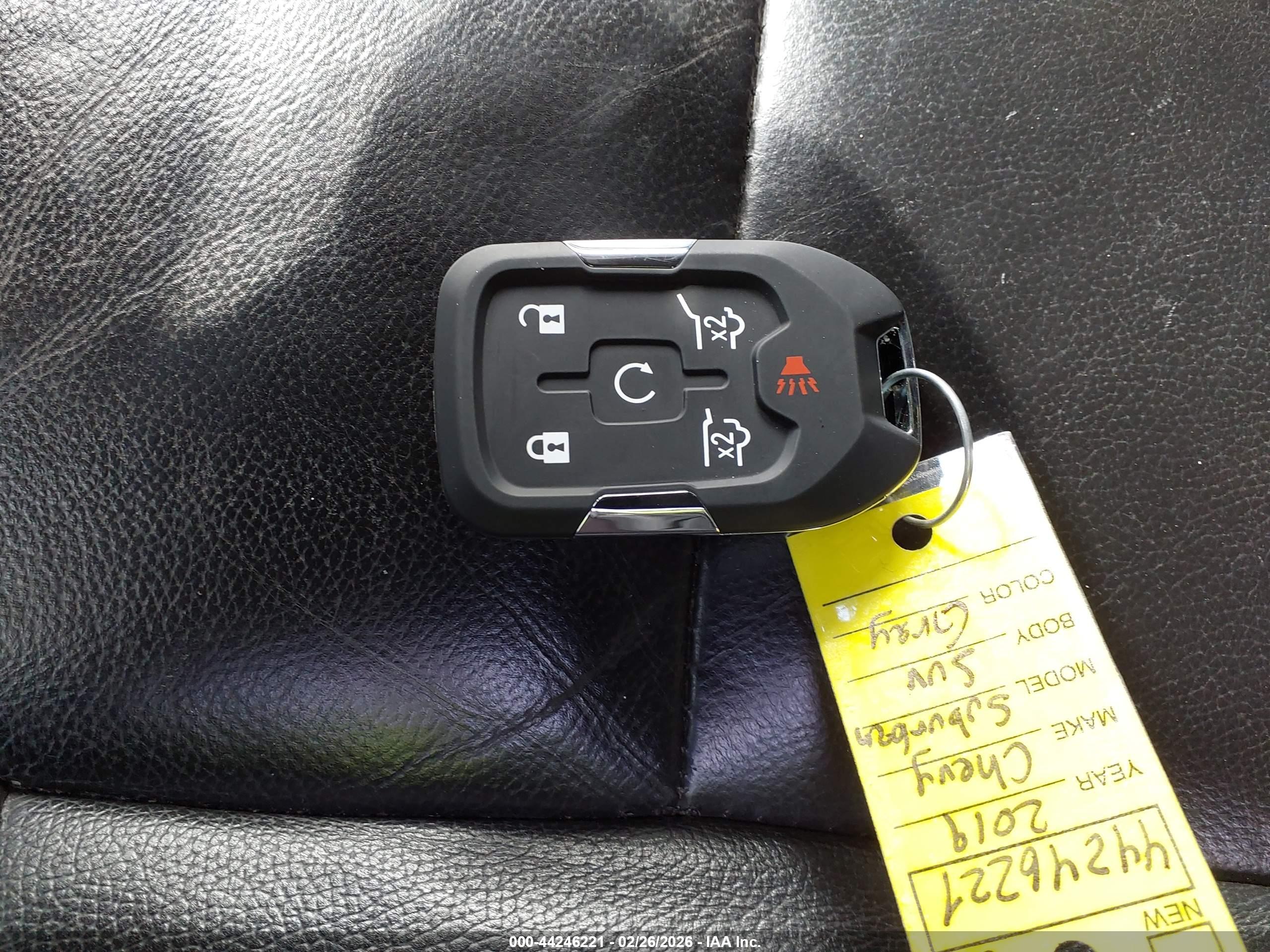 CHEVROLET SUBURBAN image 11