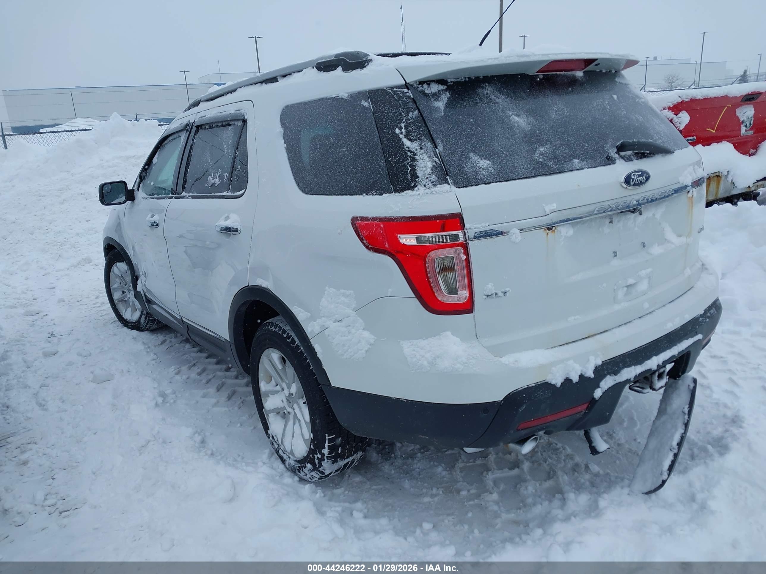 FORD EXPLORER image 3