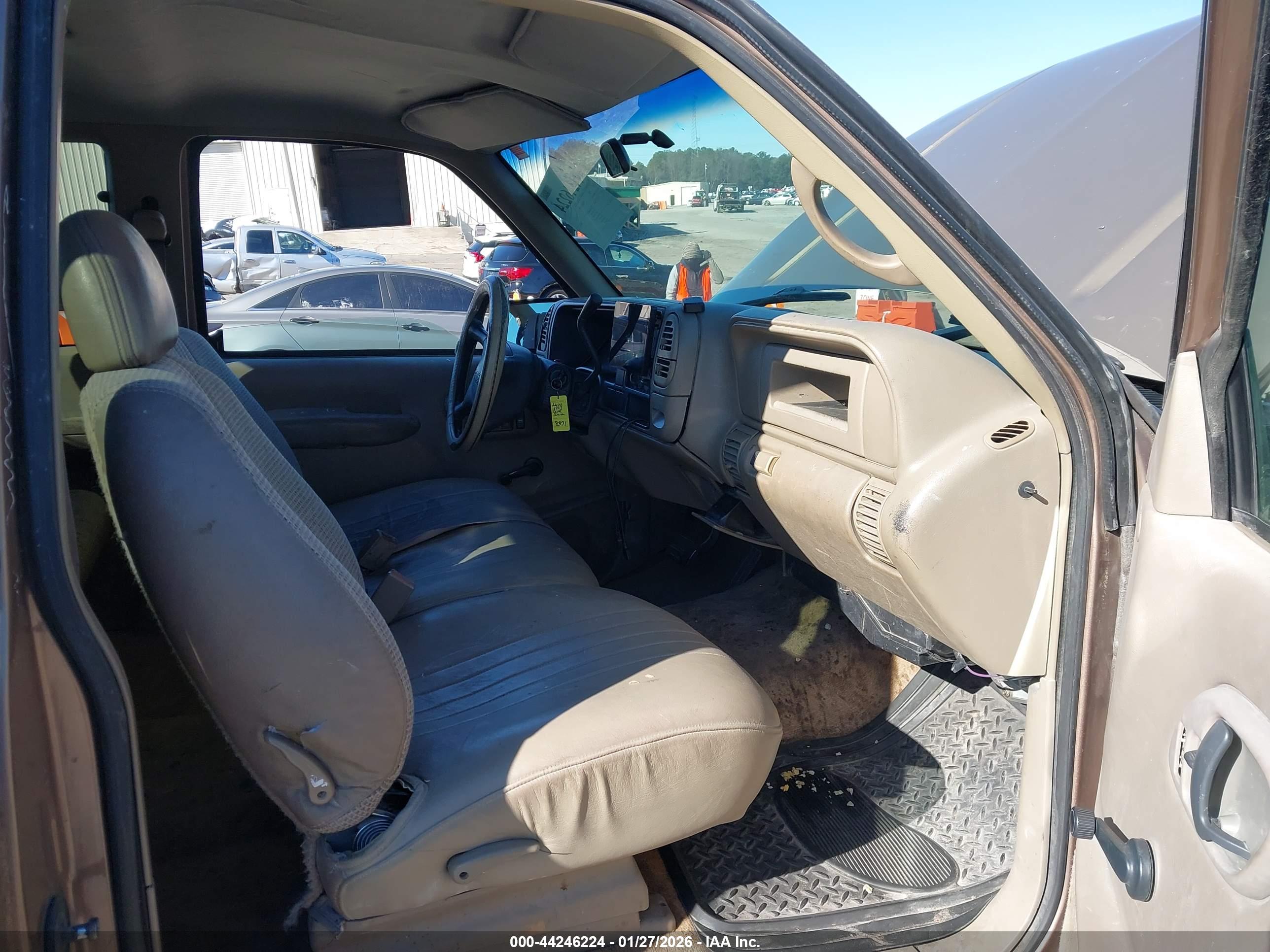 GMC SIERRA image 5