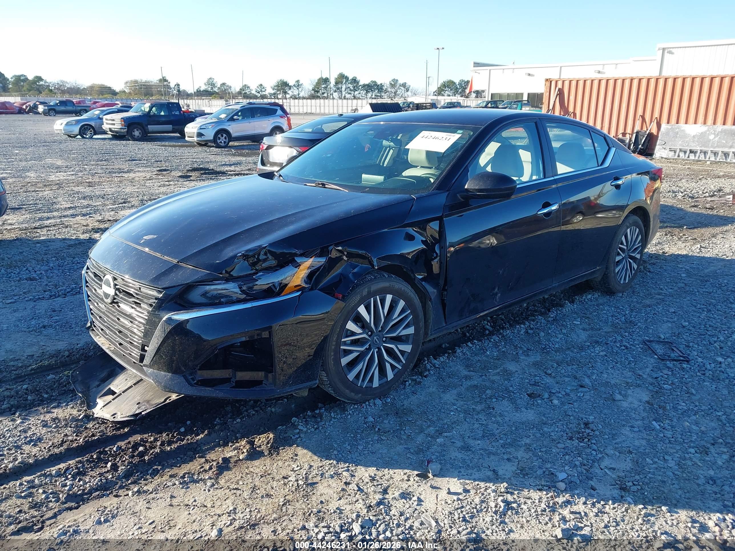 NISSAN ALTIMA image 2