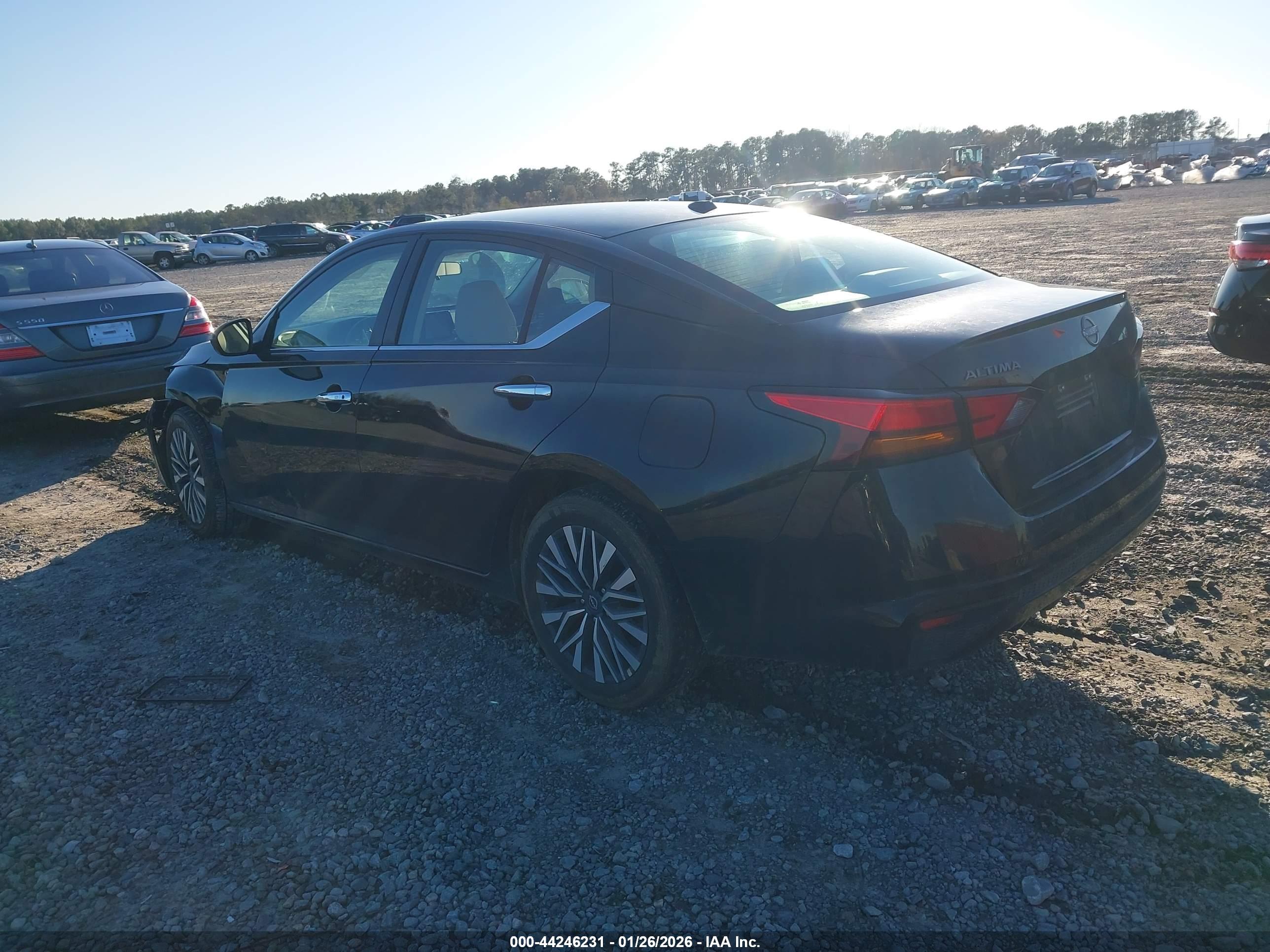 NISSAN ALTIMA image 3