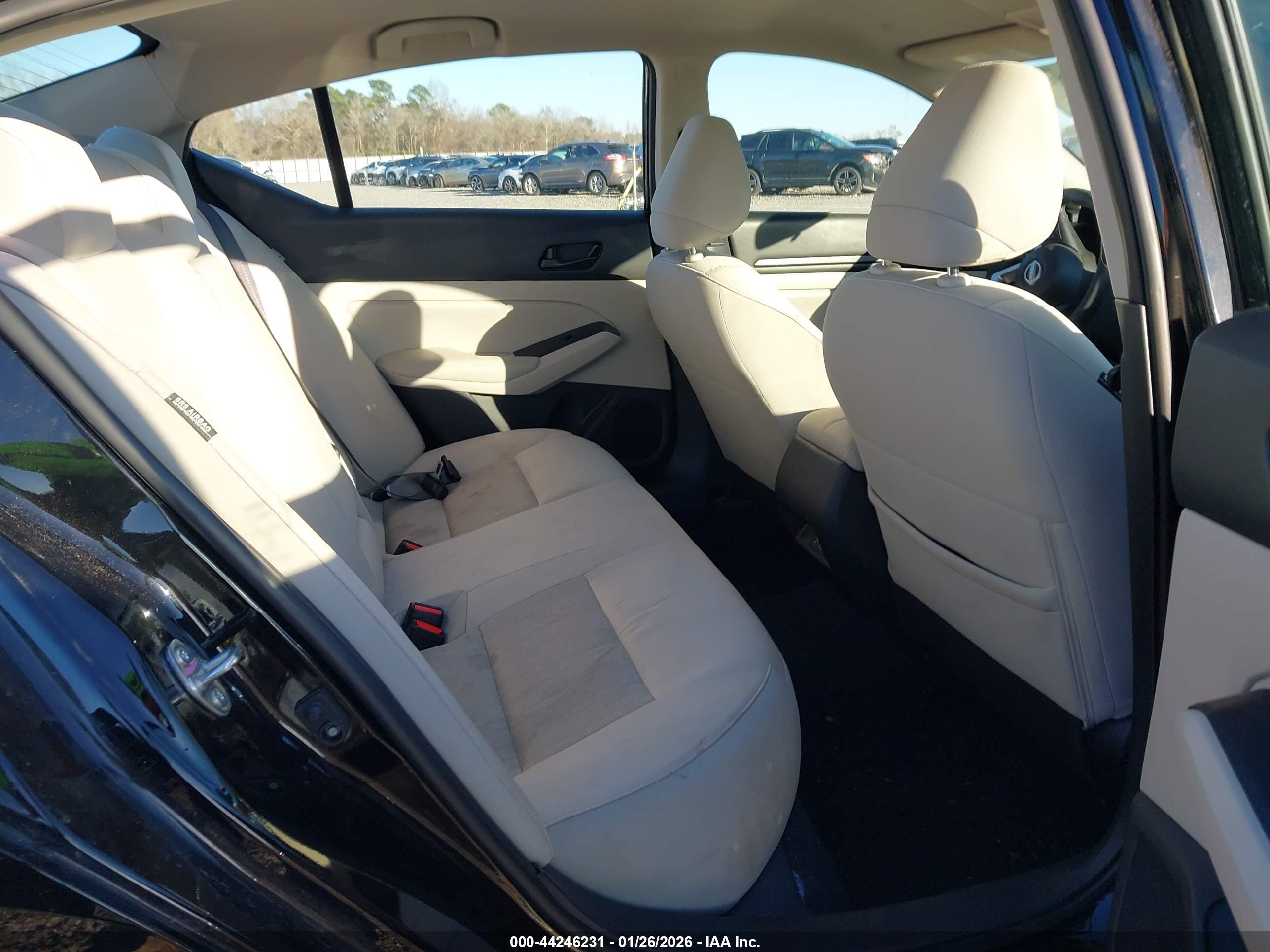 NISSAN ALTIMA image 8
