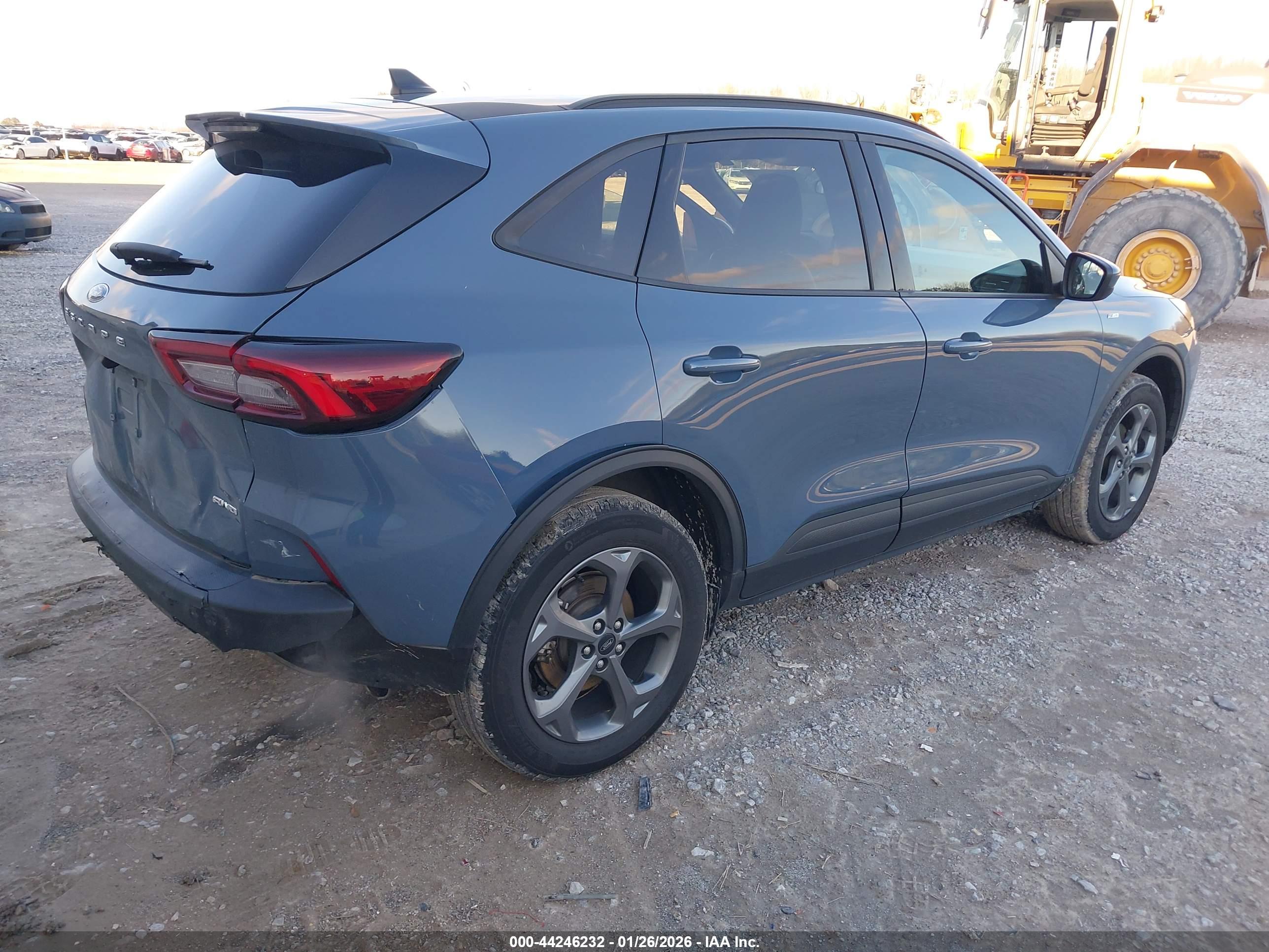 FORD ESCAPE image 4