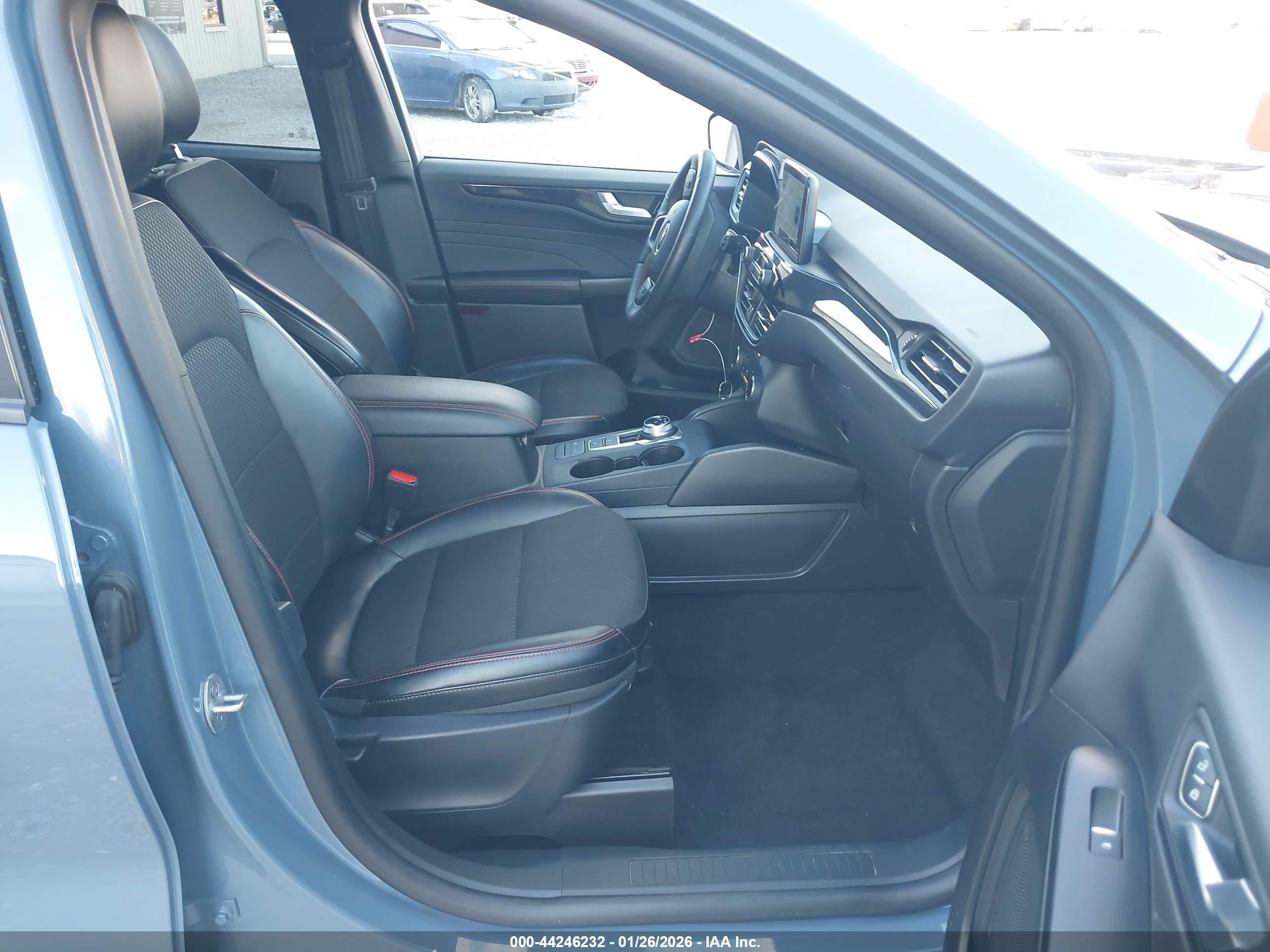 FORD ESCAPE image 5