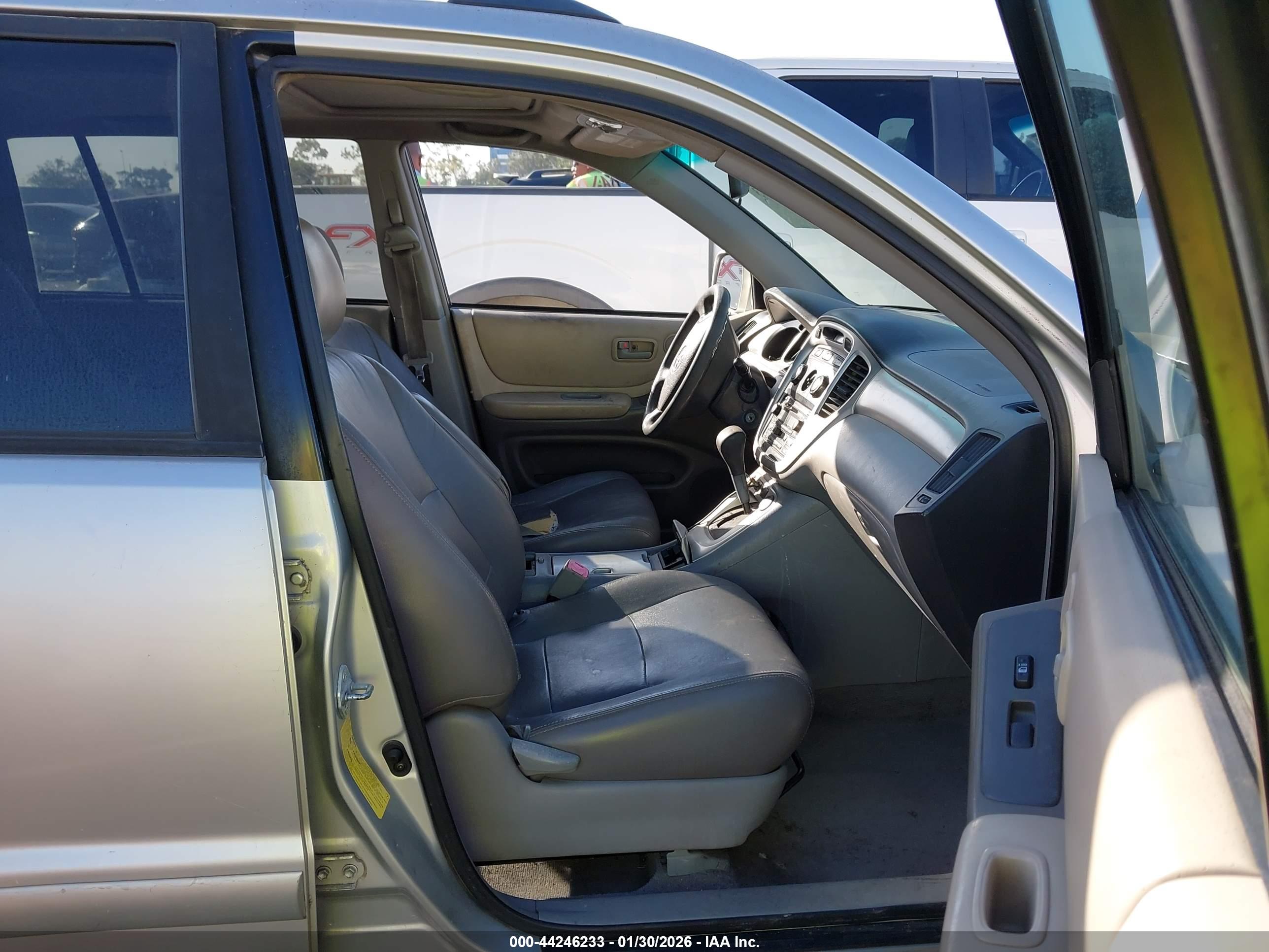 TOYOTA HIGHLANDER image 5