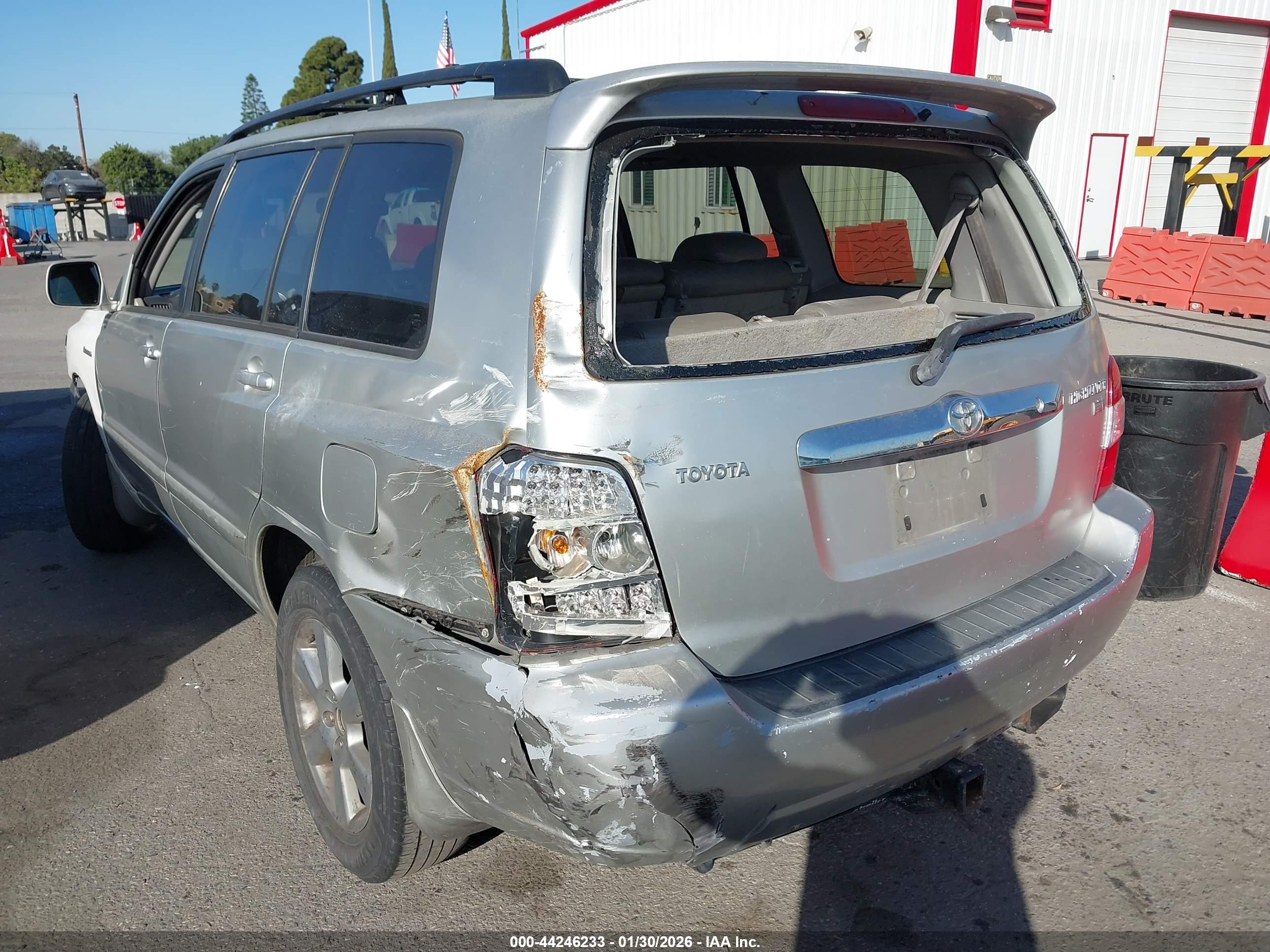 TOYOTA HIGHLANDER image 6