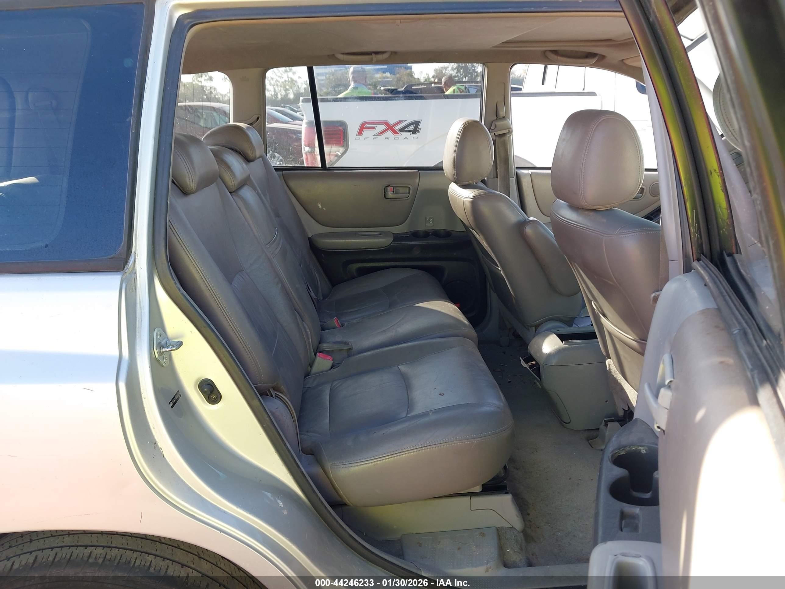 TOYOTA HIGHLANDER image 8