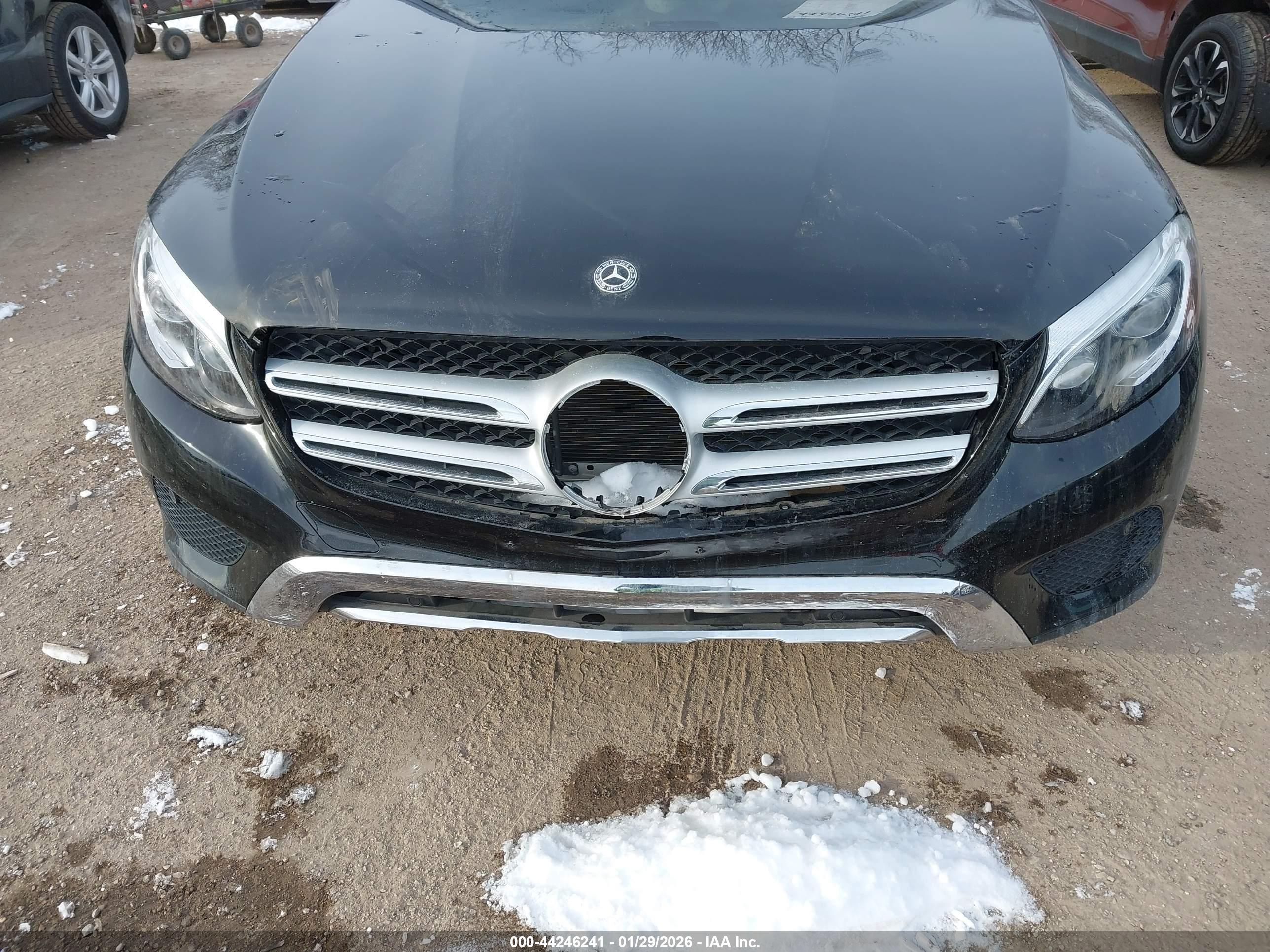 MERCEDES-BENZ GLC image 6