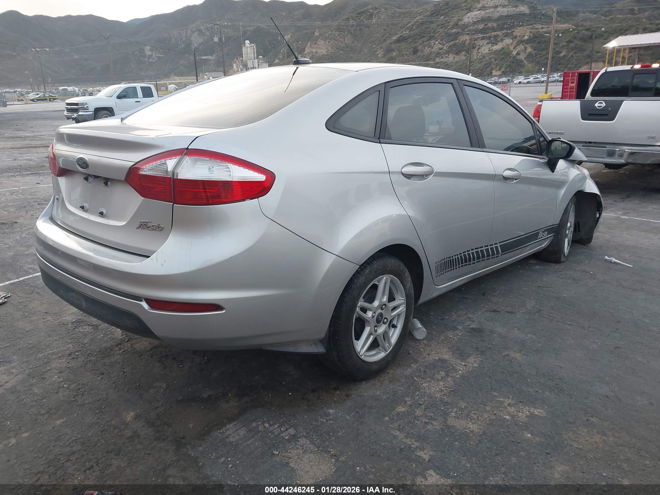 FORD FIESTA image 4
