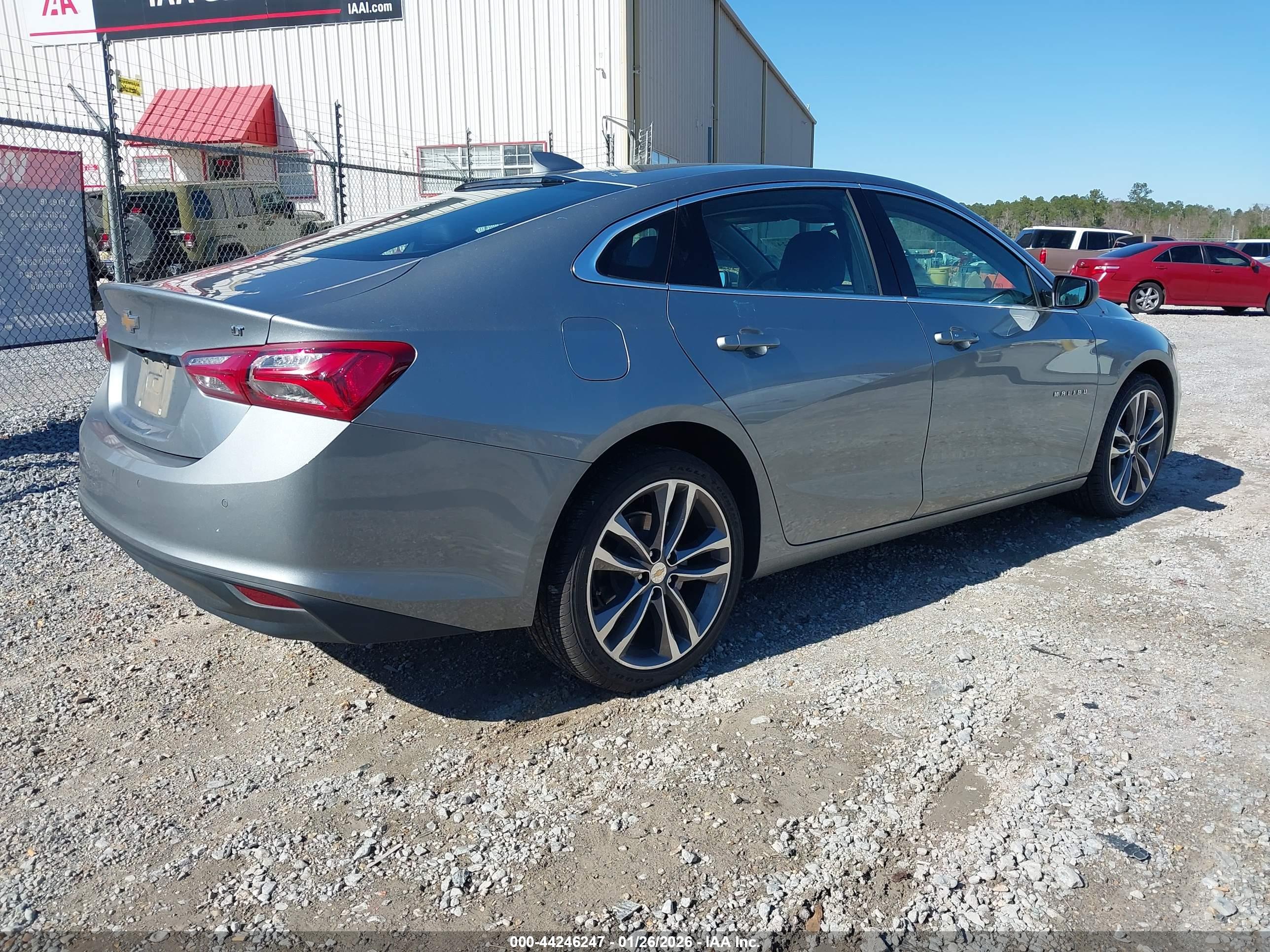 CHEVROLET MALIBU image 4