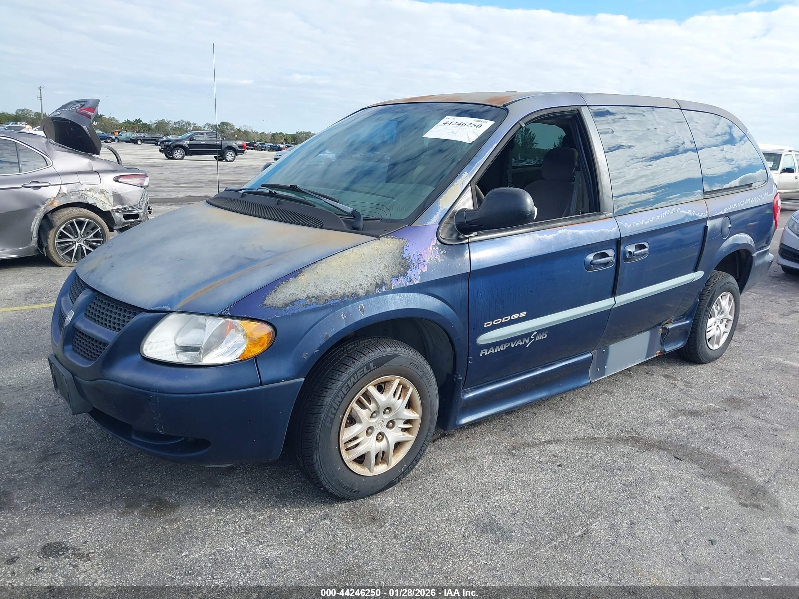 DODGE GRAND image 2