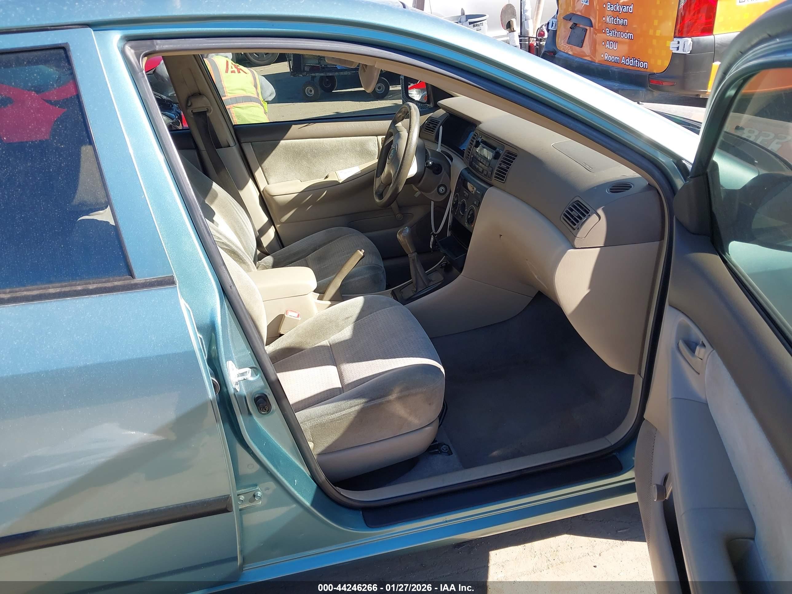TOYOTA COROLLA image 8