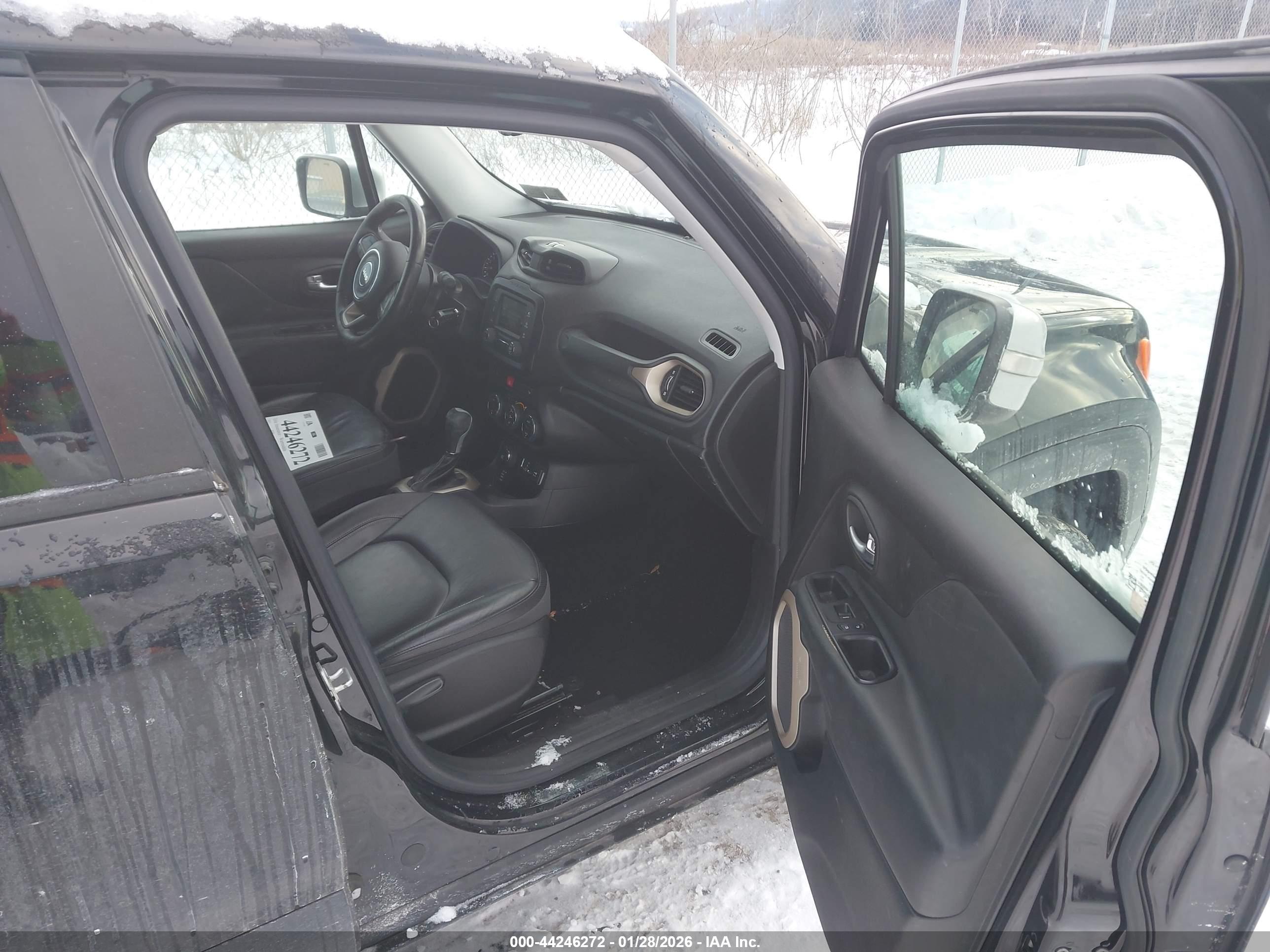 JEEP RENEGADE image 5