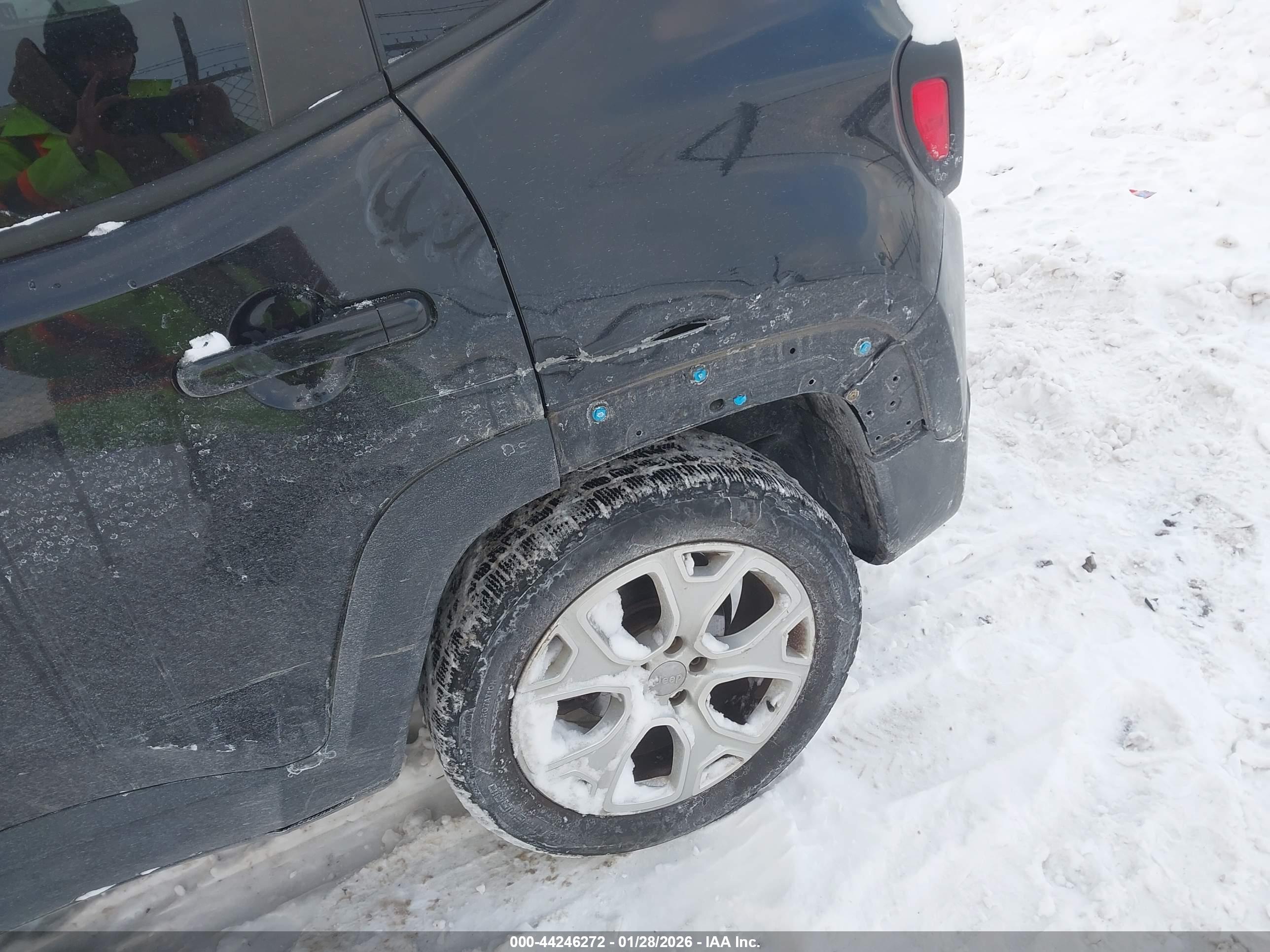 JEEP RENEGADE image 6