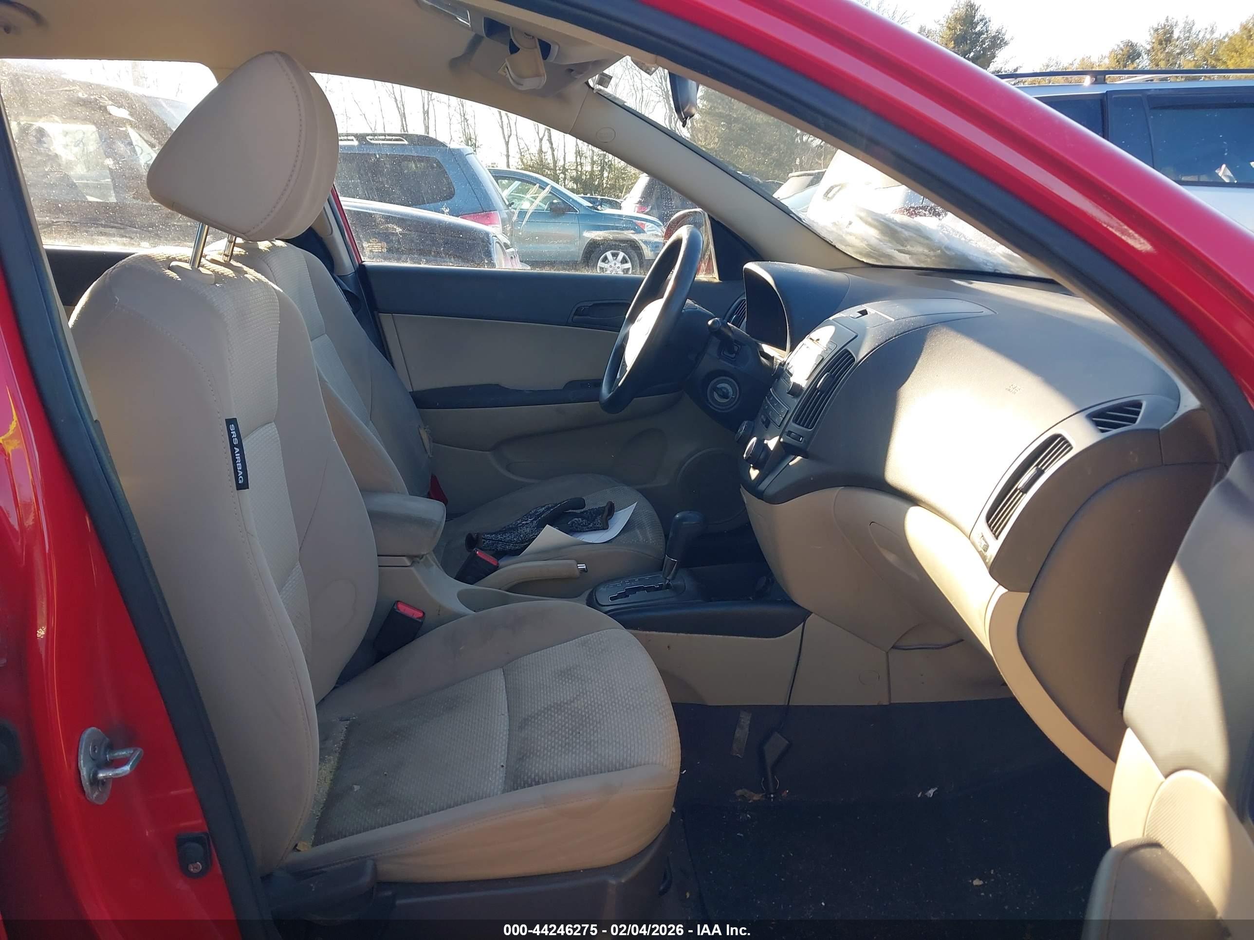 HYUNDAI ELANTRA image 5