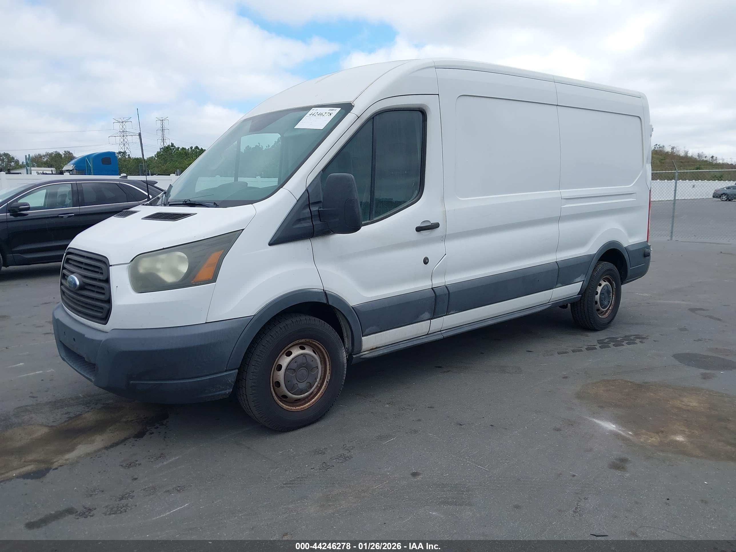 FORD TRANSIT-250 image 2