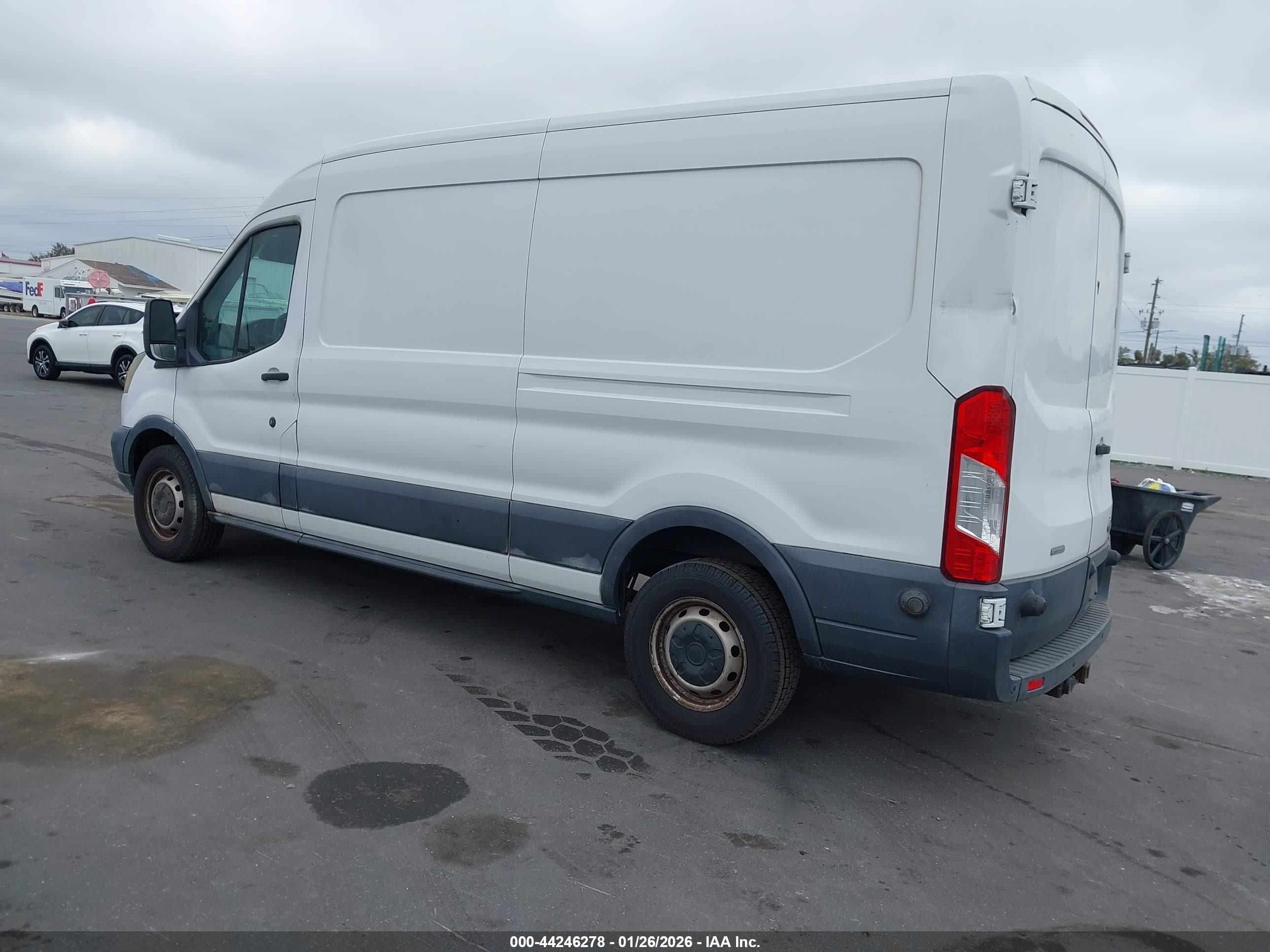 FORD TRANSIT-250 image 3