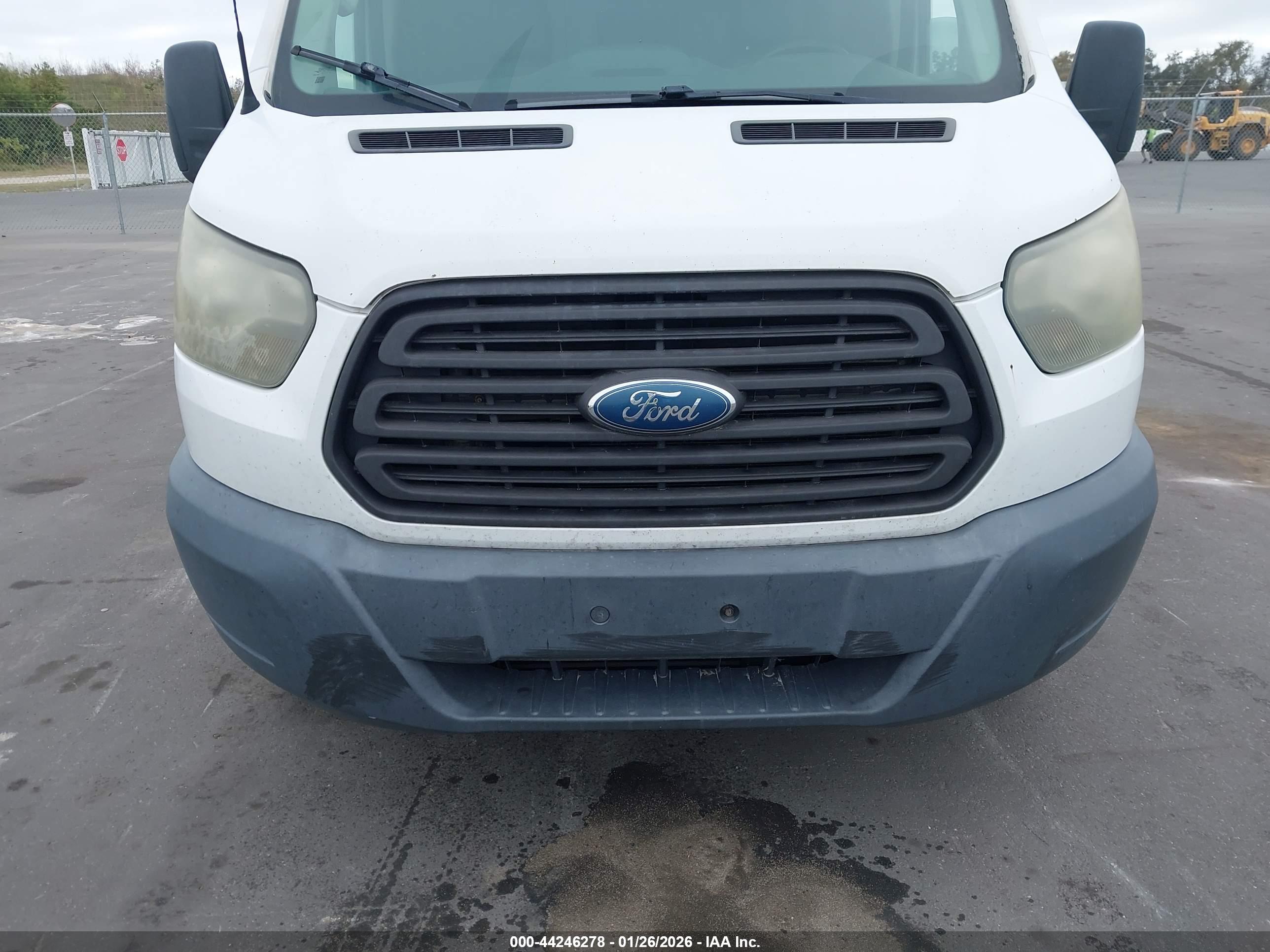 FORD TRANSIT-250 image 6