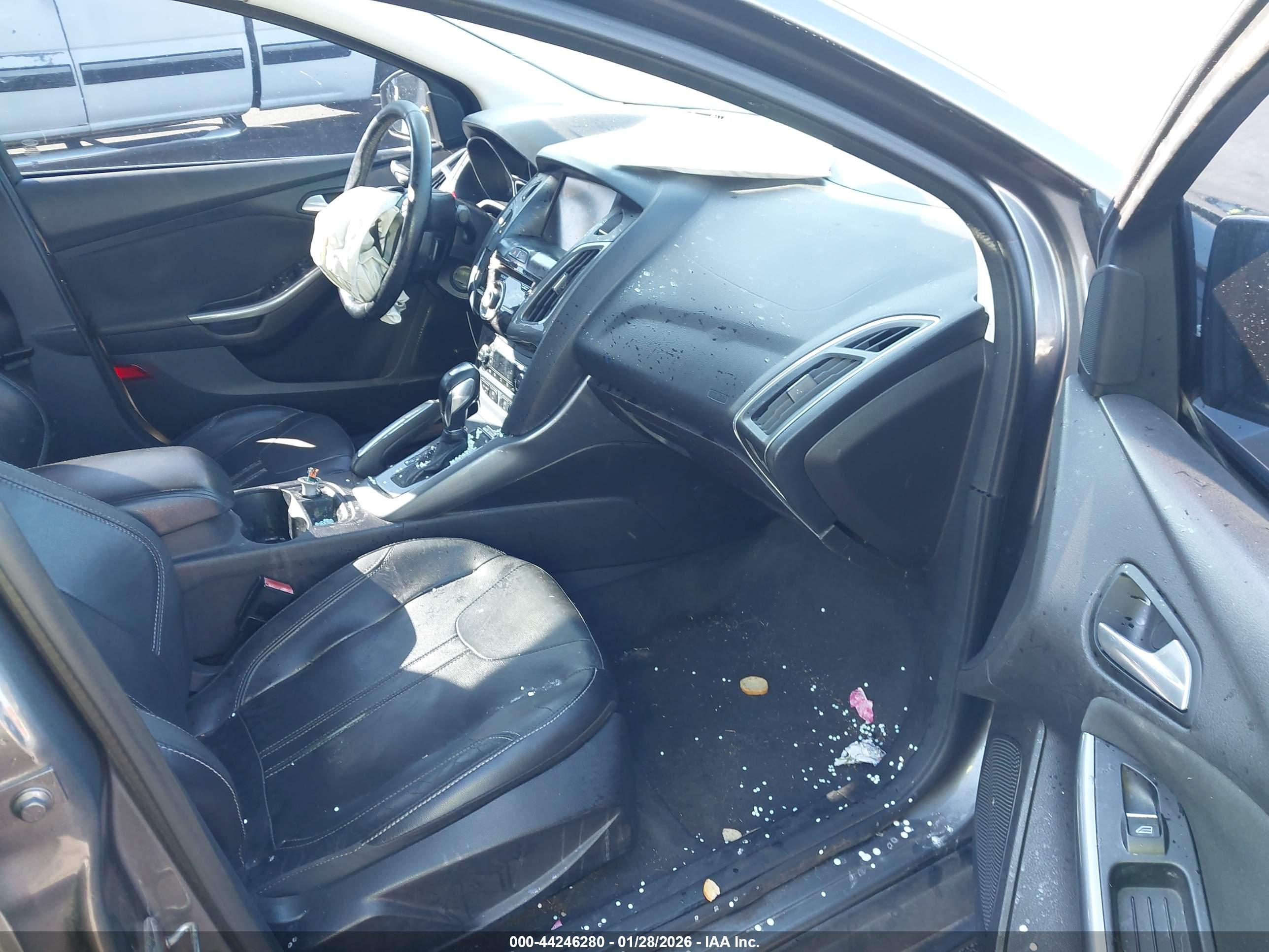 FORD FOCUS image 5