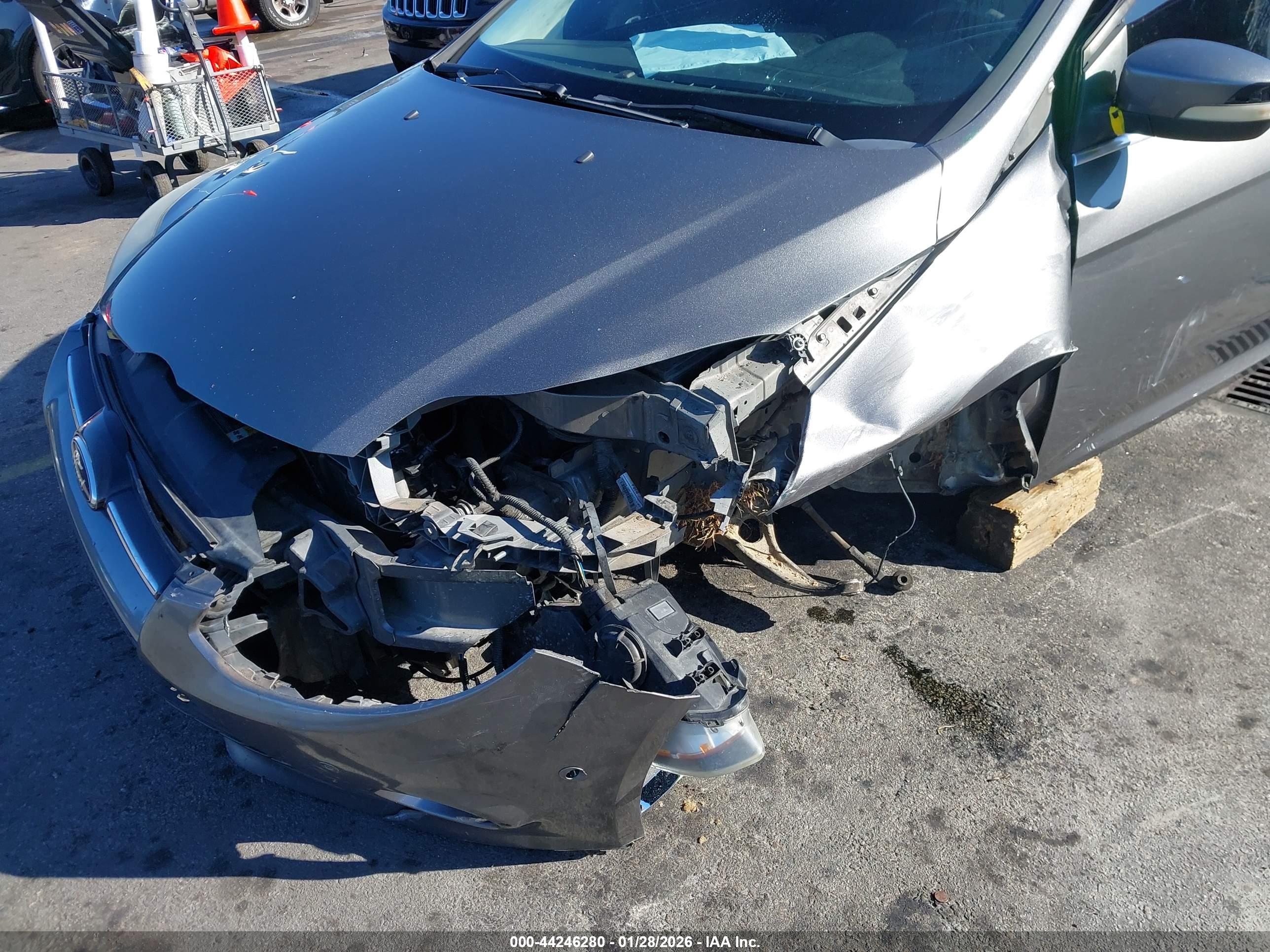 FORD FOCUS image 6