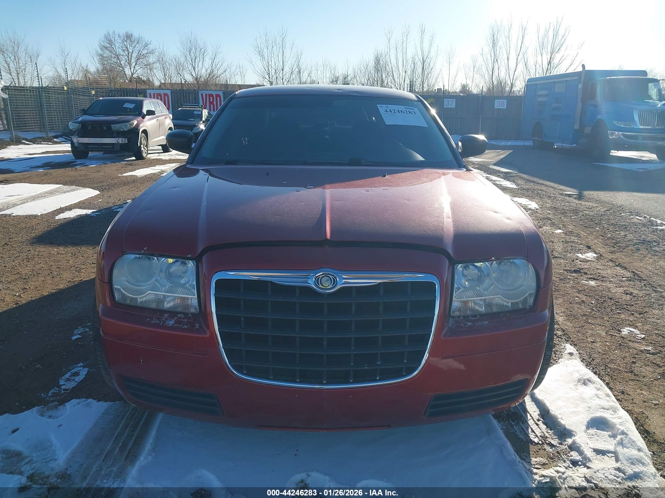 CHRYSLER 300 image 6