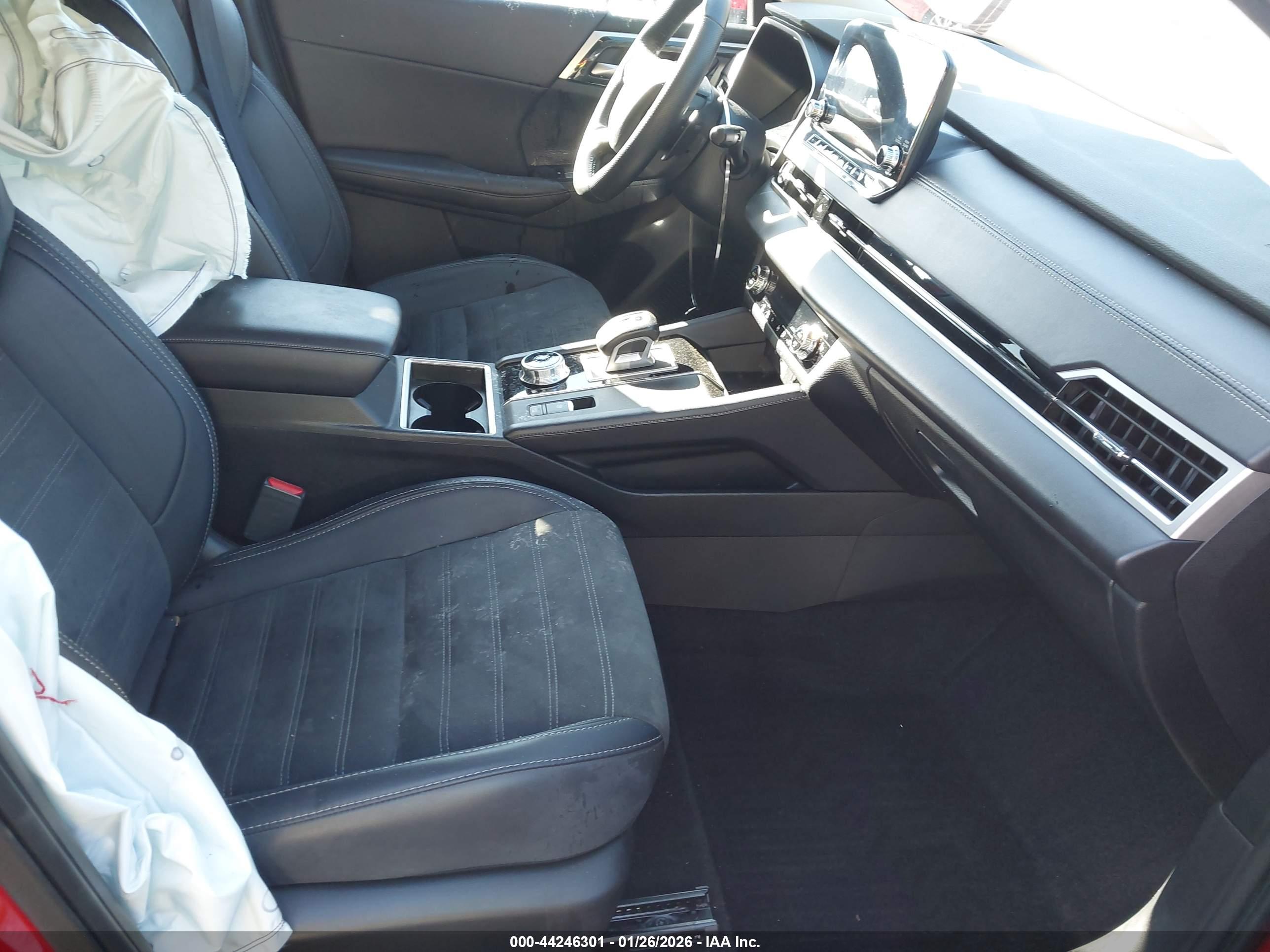 MITSUBISHI OUTLANDER image 5