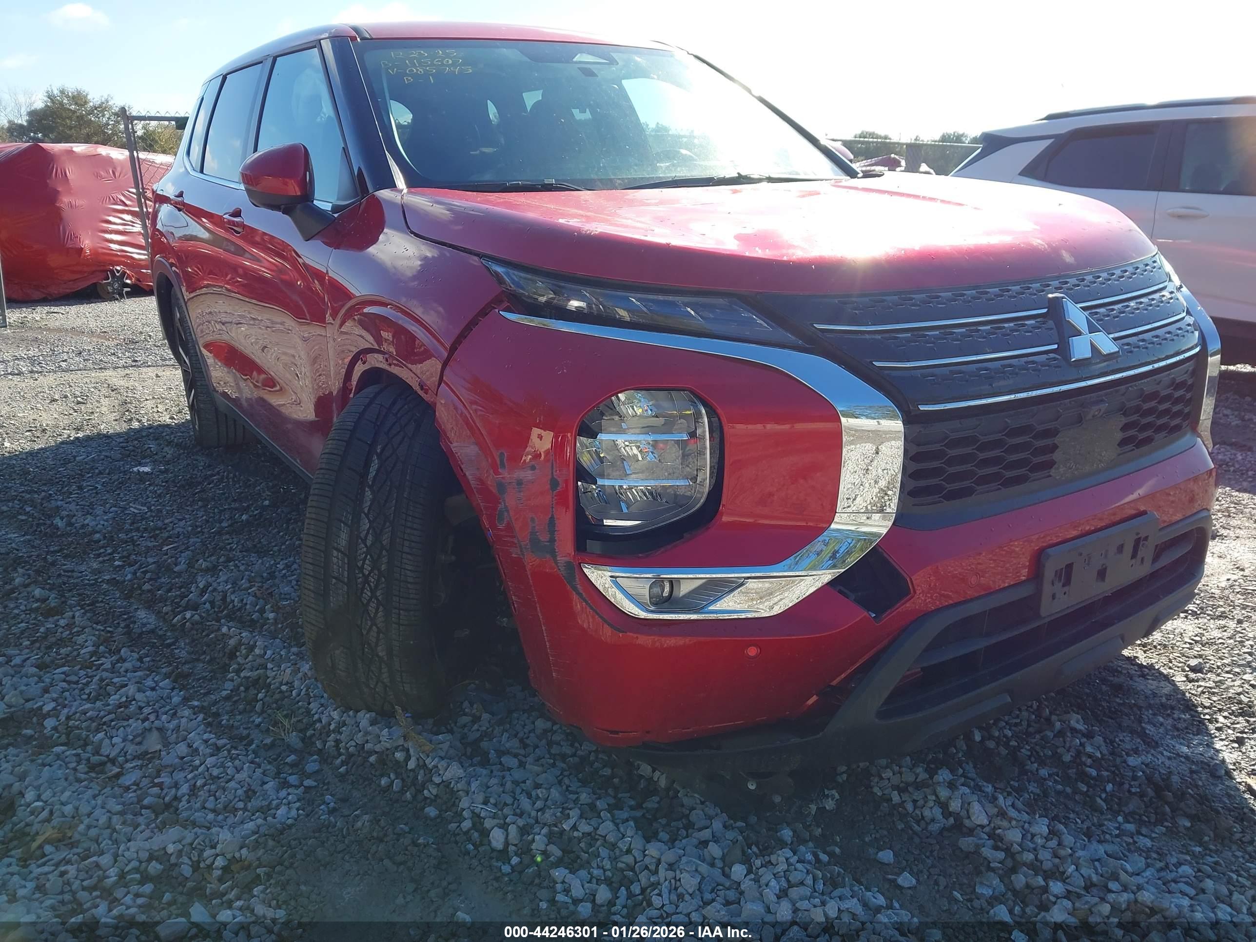 MITSUBISHI OUTLANDER image 6