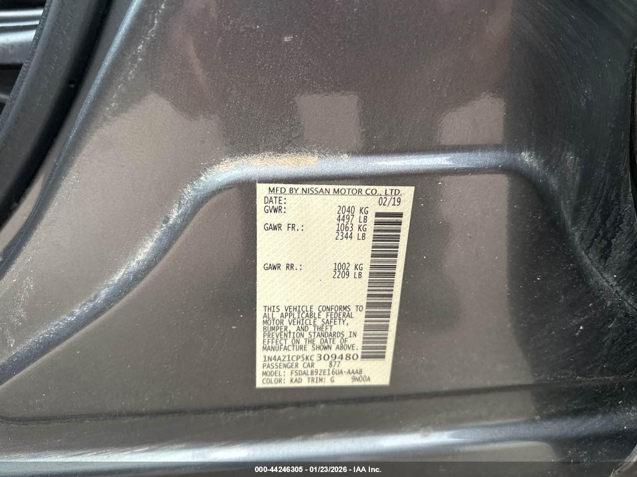 NISSAN LEAF image 9