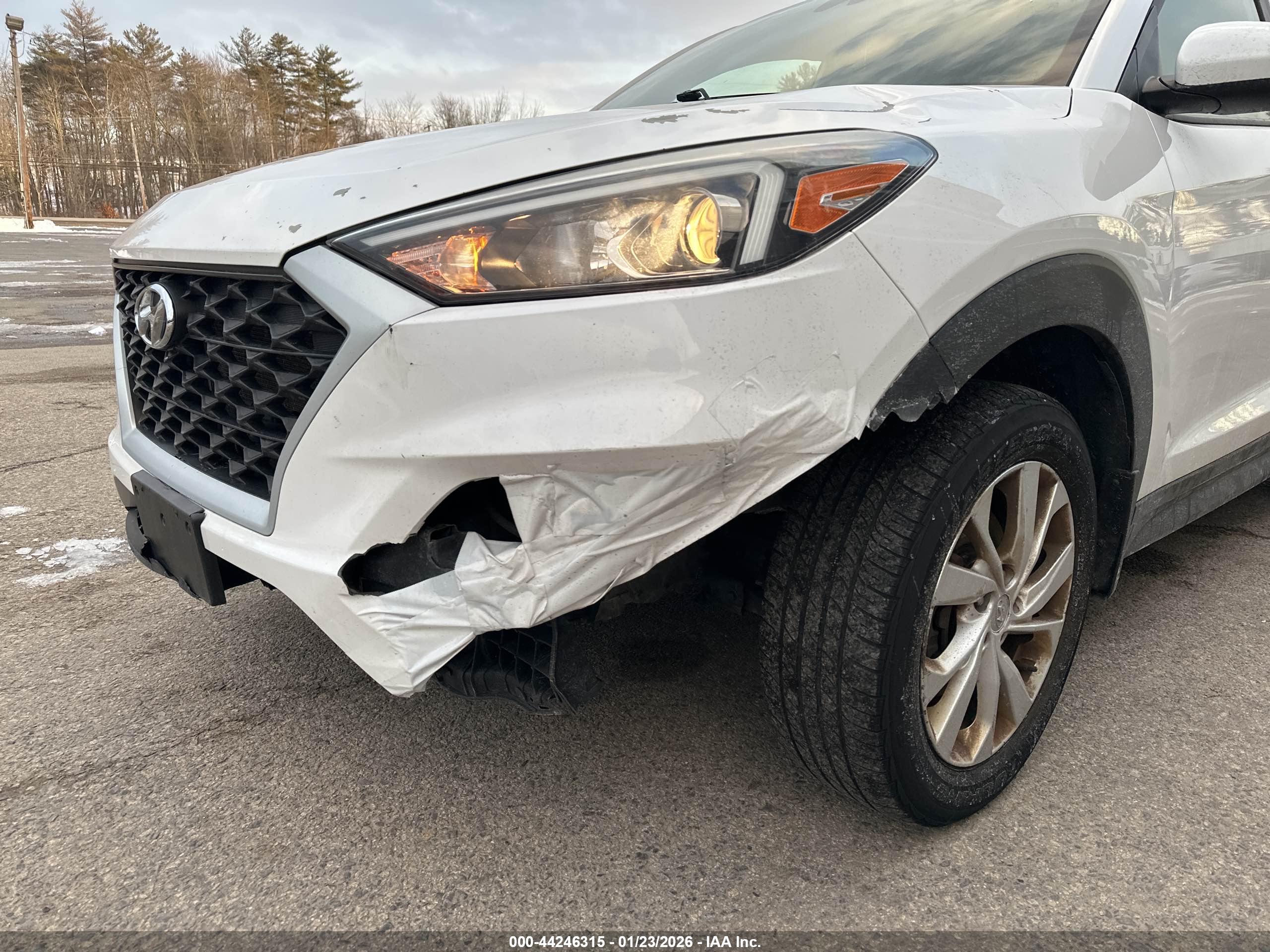 HYUNDAI TUCSON image 6