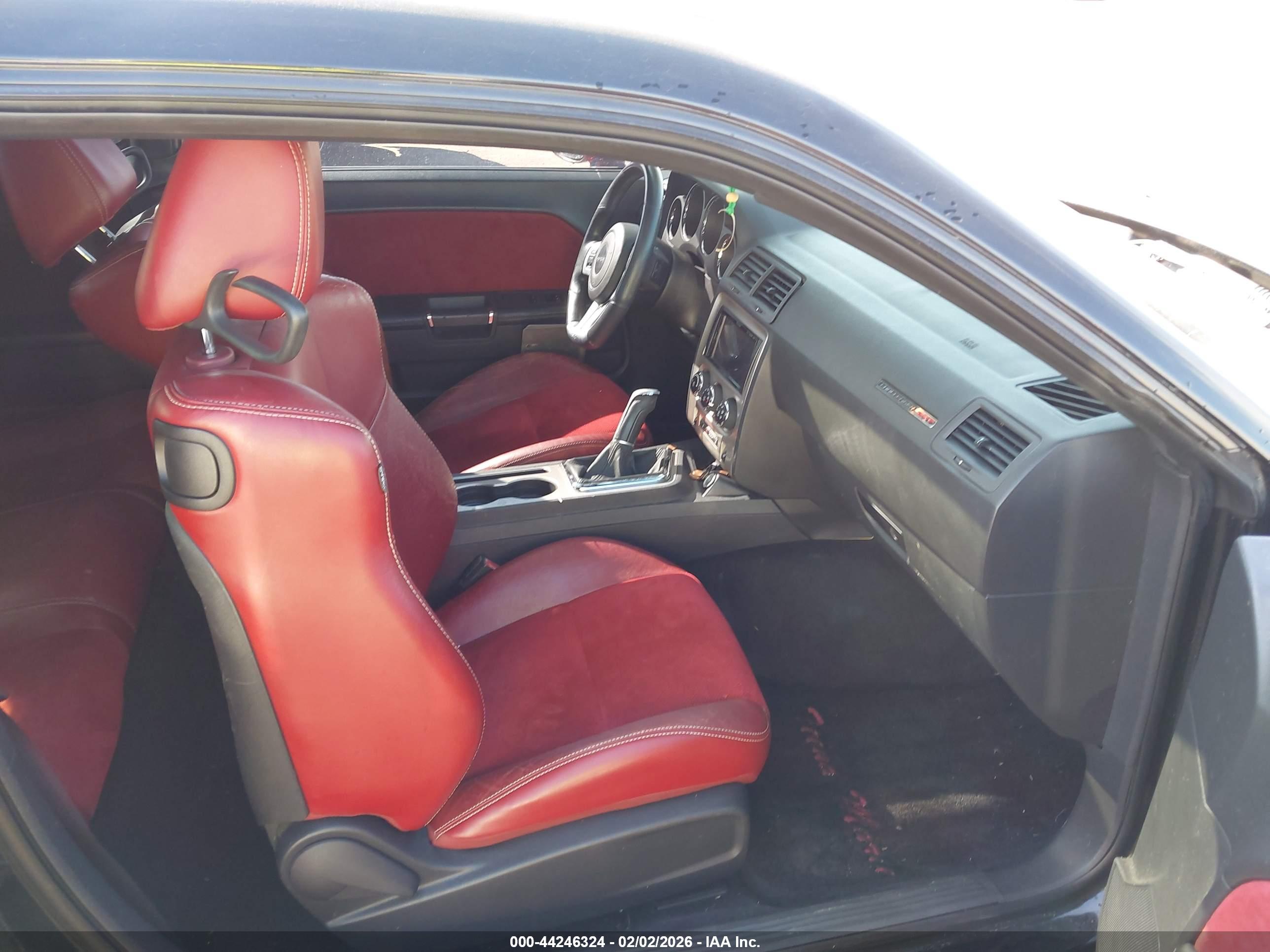 DODGE CHALLENGER image 5