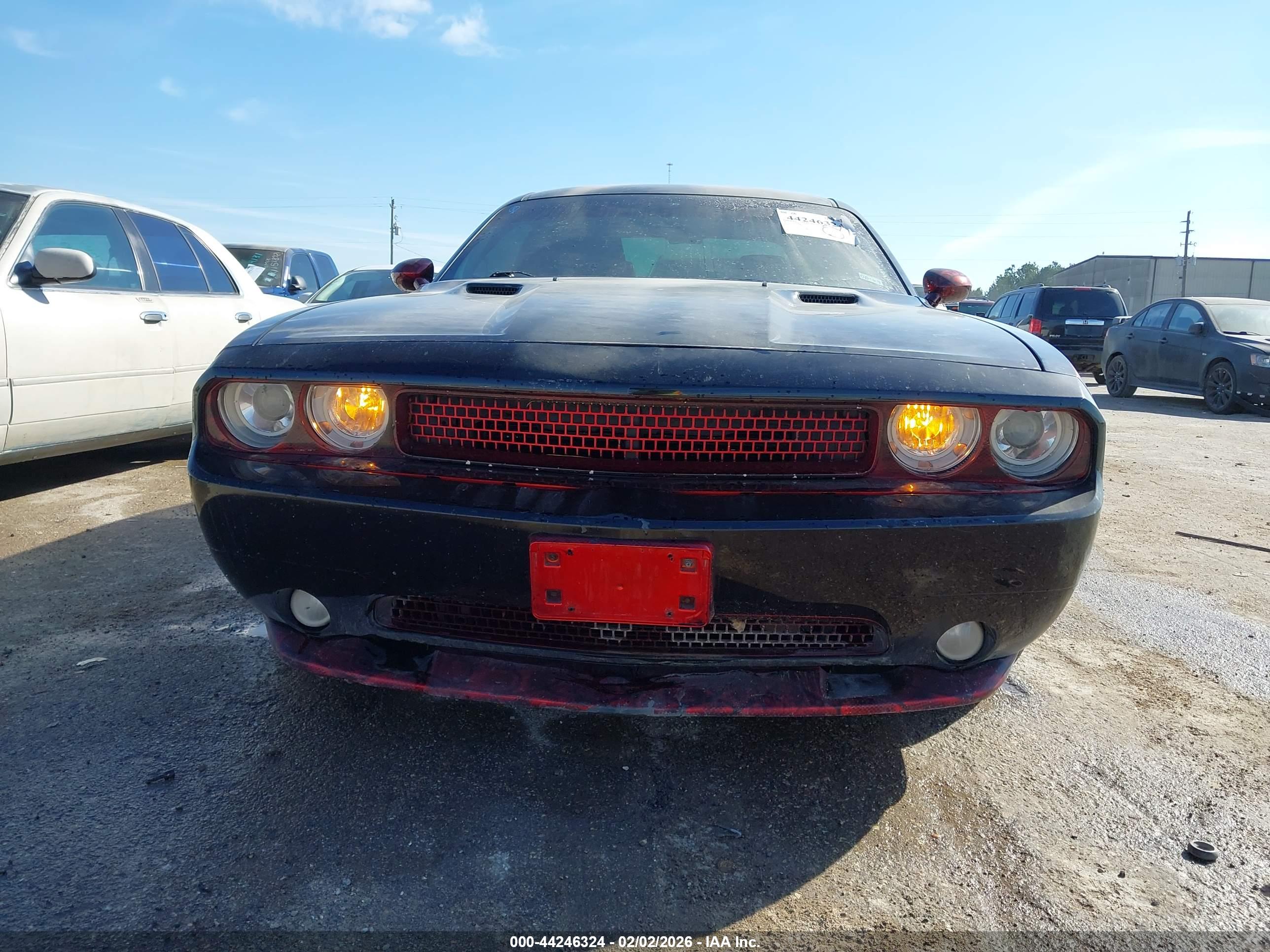 DODGE CHALLENGER image 6