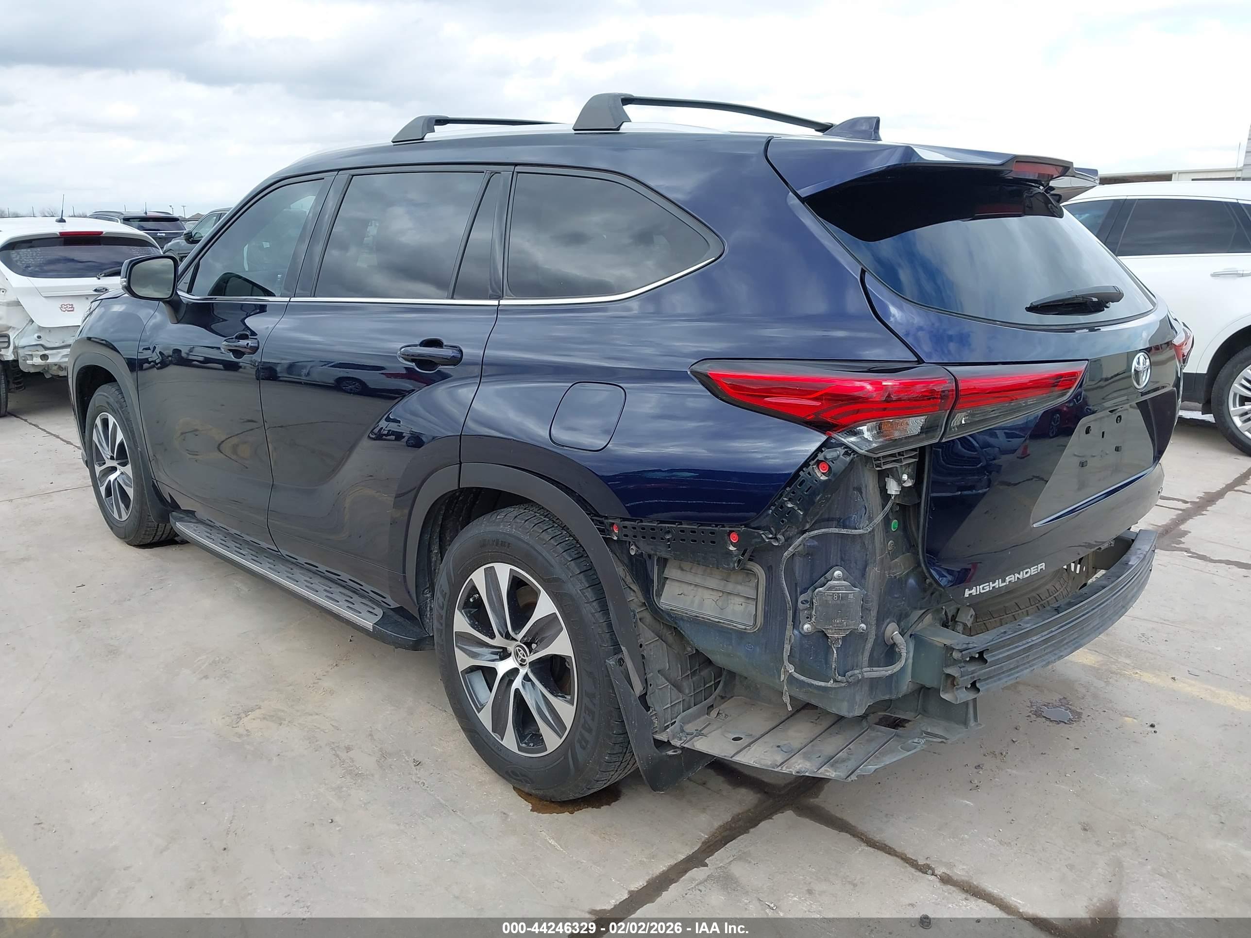 TOYOTA HIGHLANDER image 3