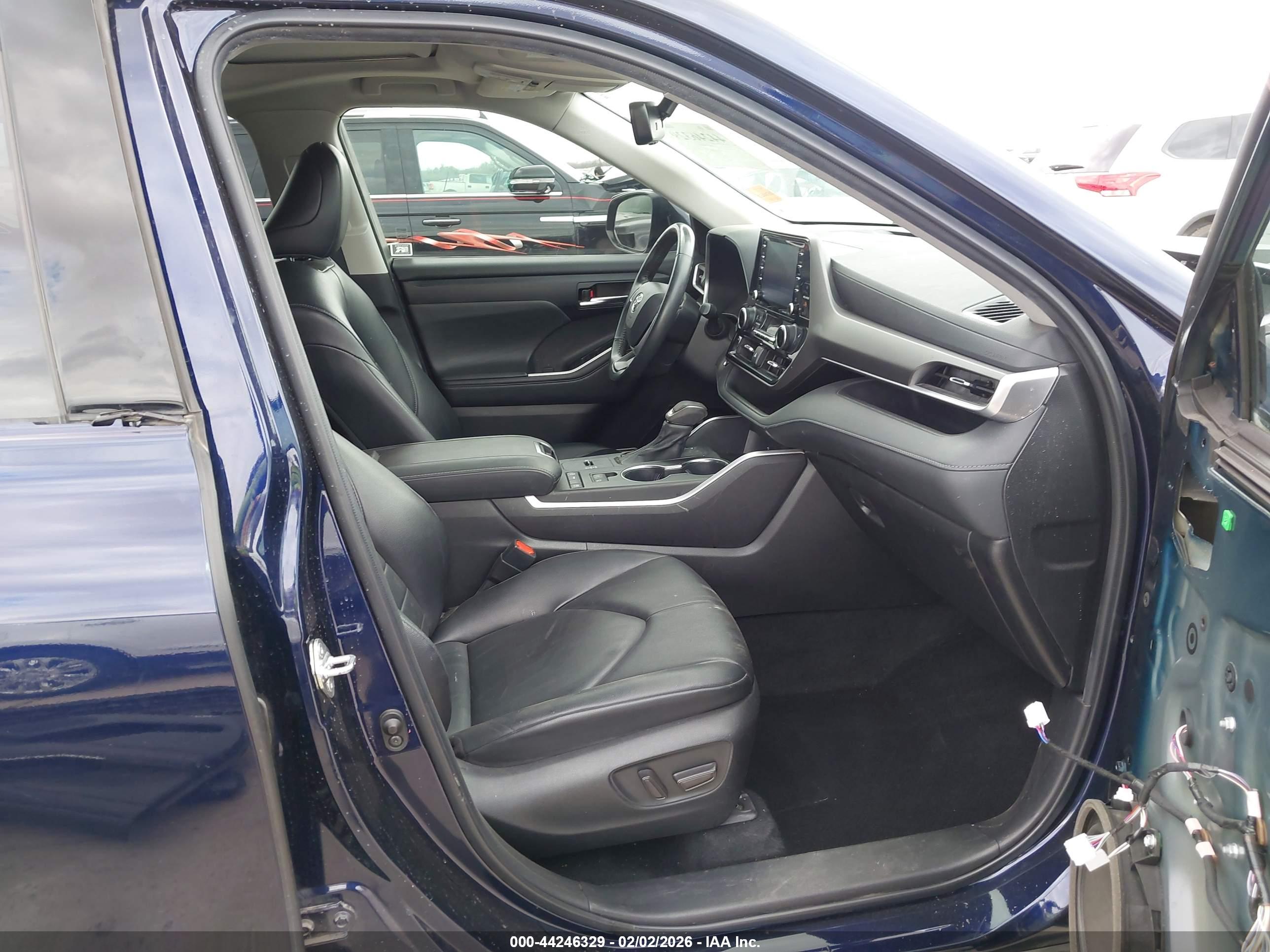 TOYOTA HIGHLANDER image 5