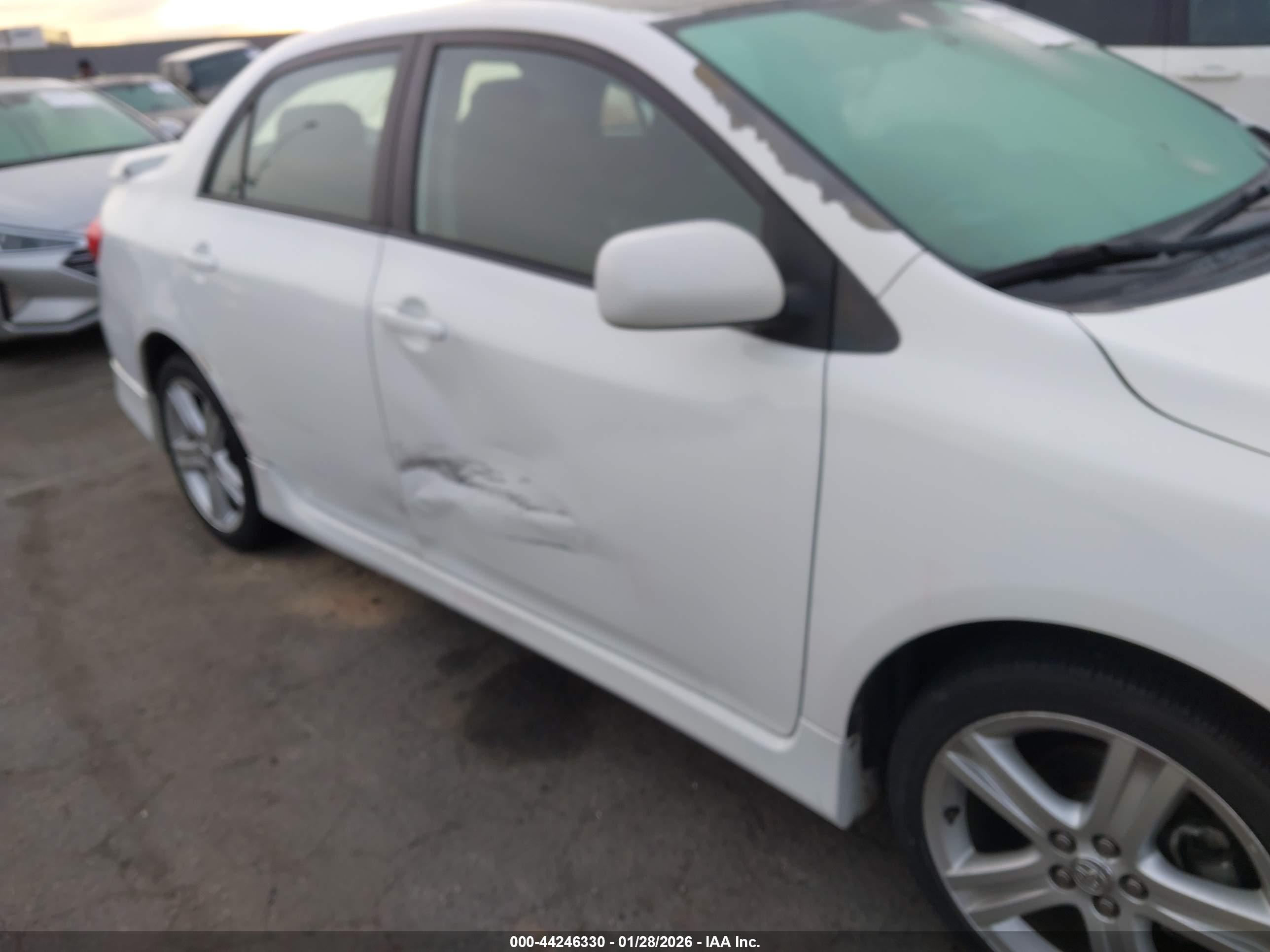 TOYOTA COROLLA image 6