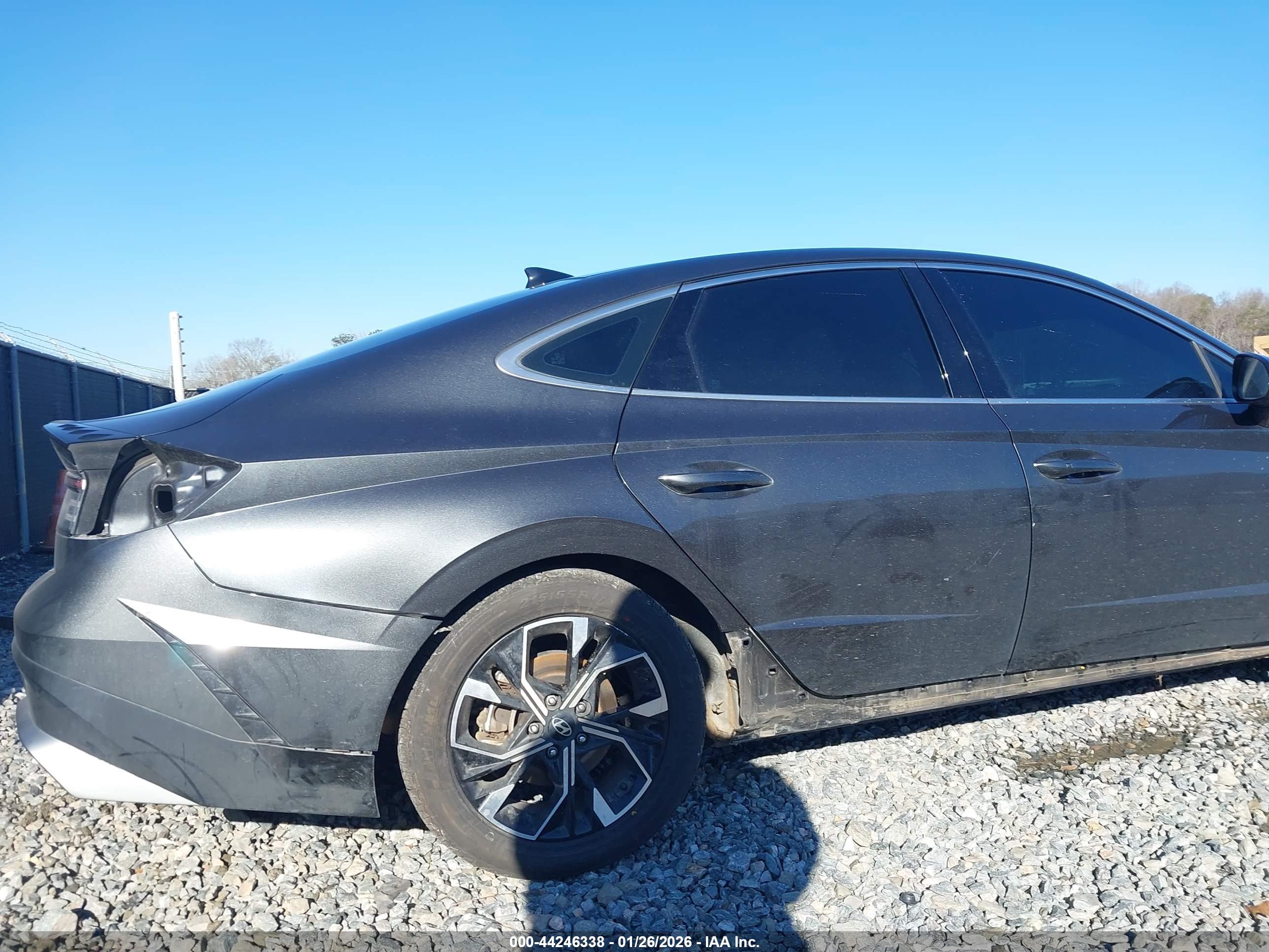 HYUNDAI SONATA image 6