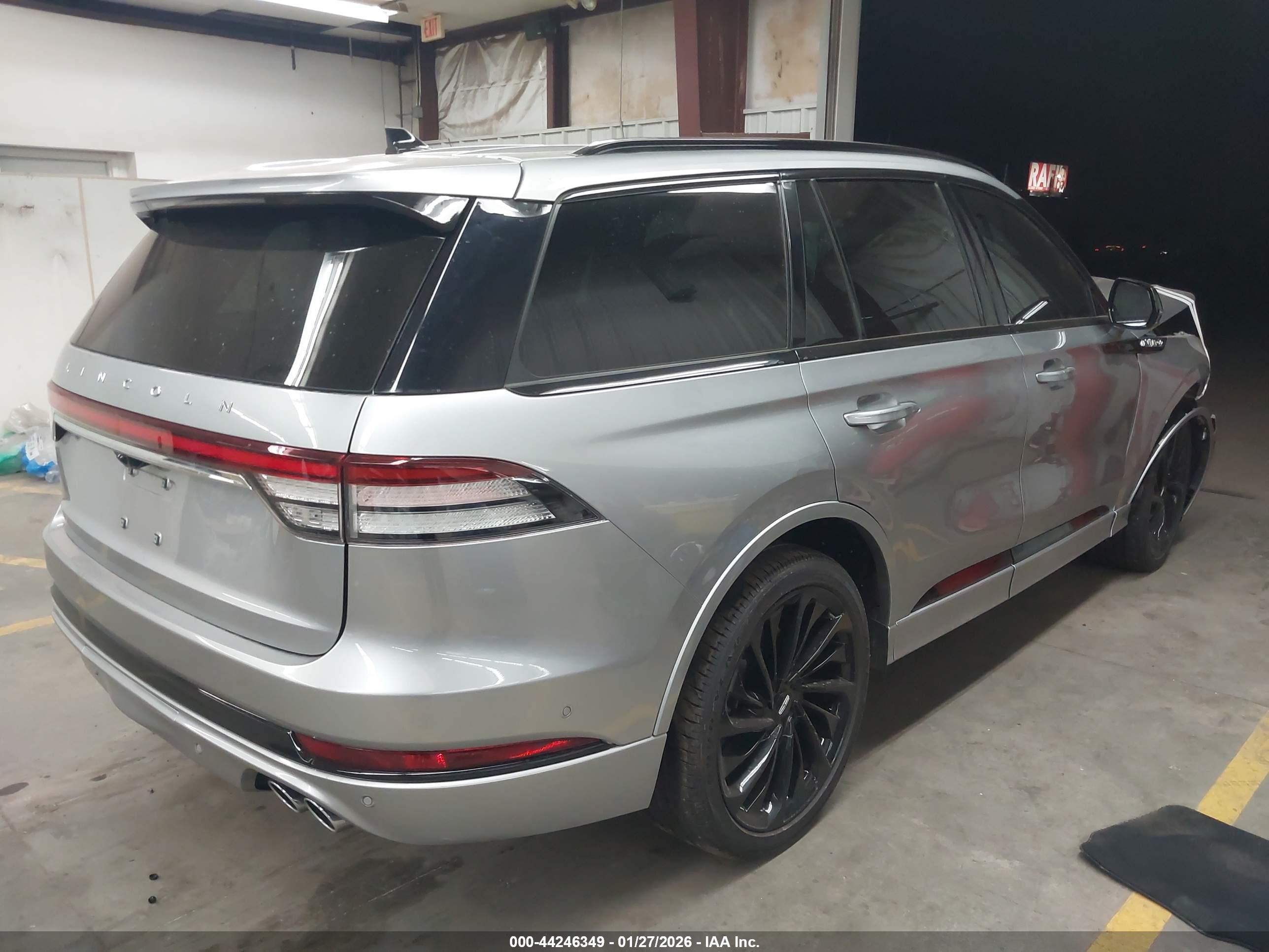 LINCOLN AVIATOR image 4