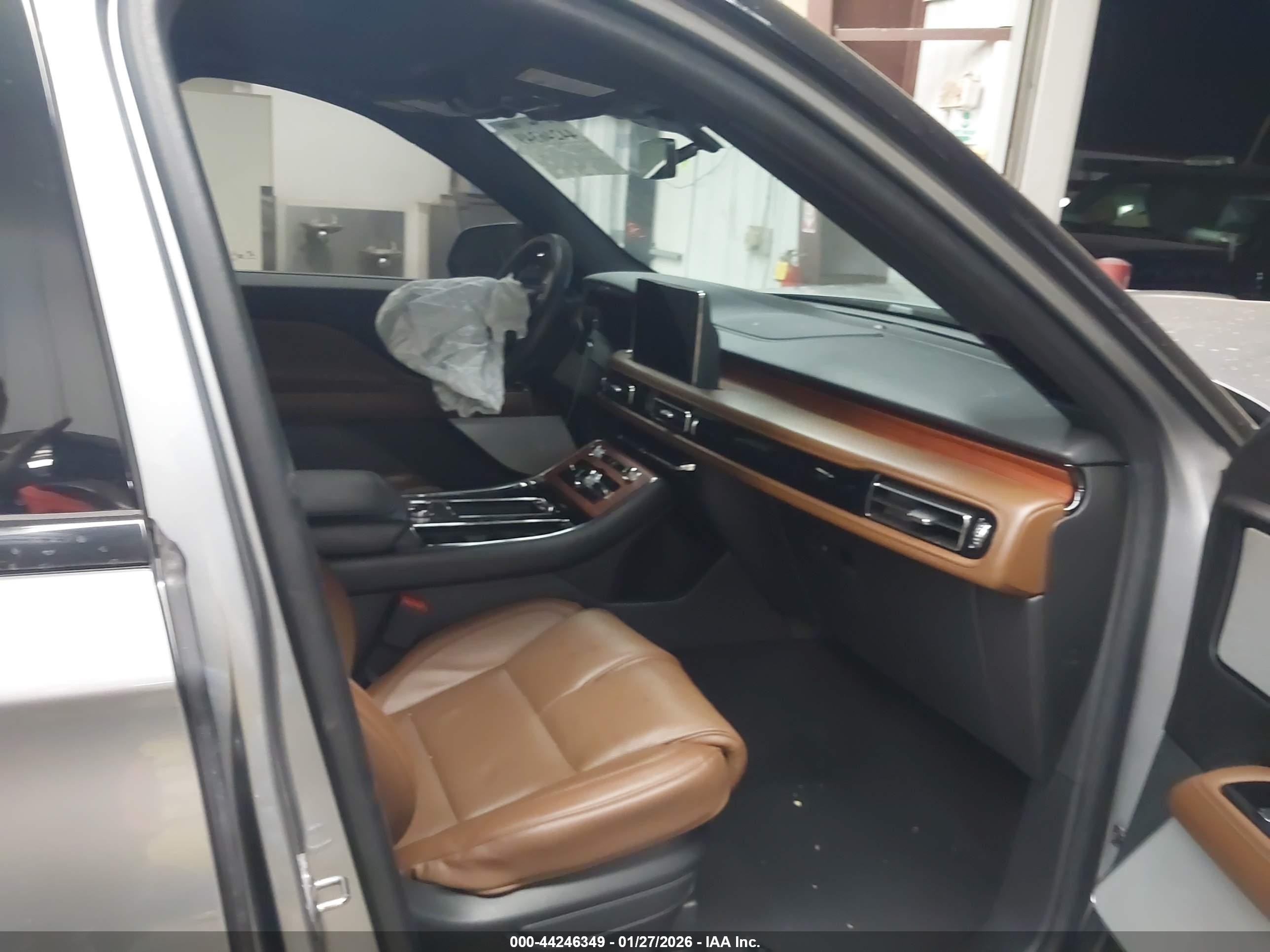 LINCOLN AVIATOR image 5