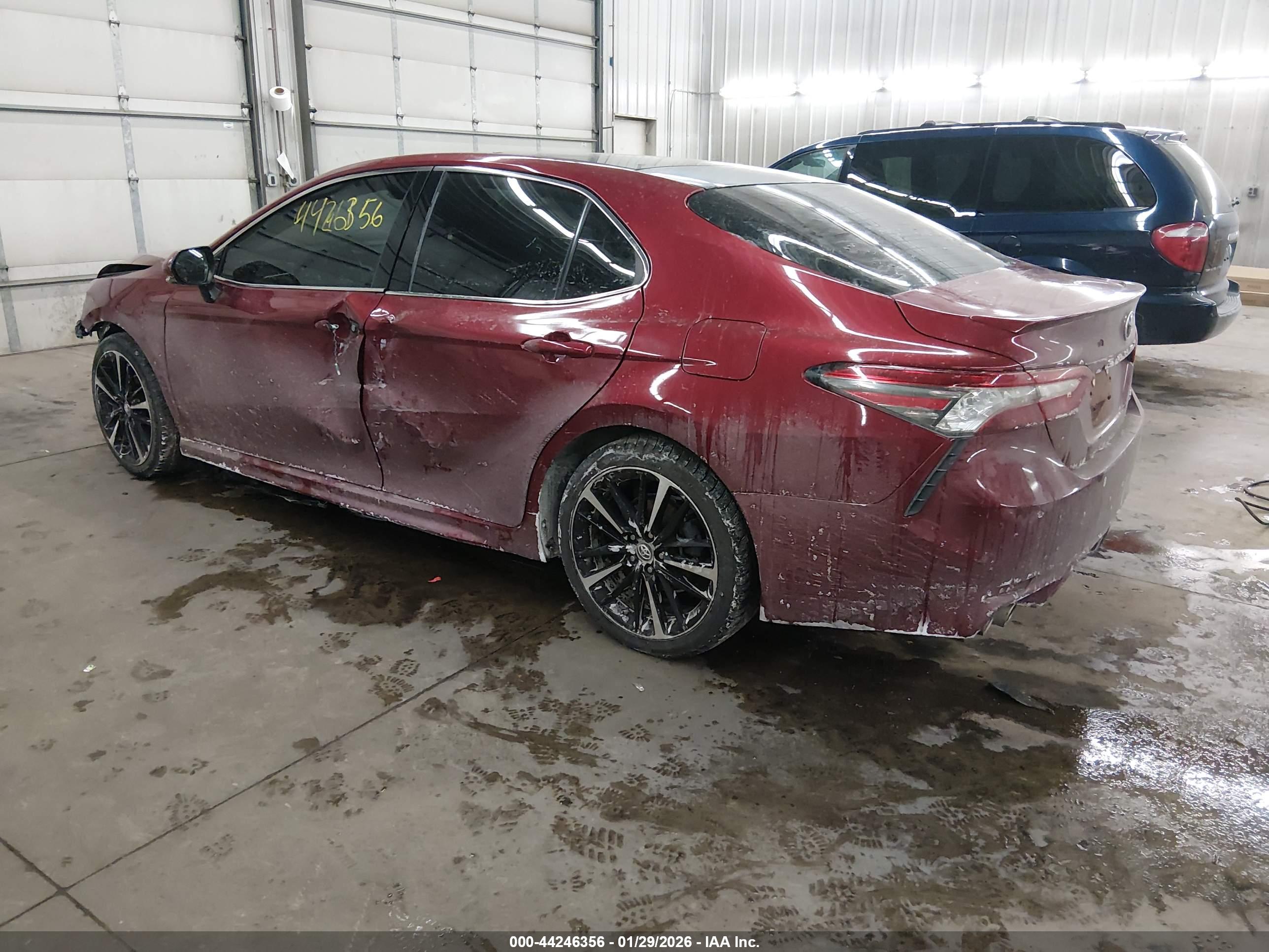 TOYOTA CAMRY image 3