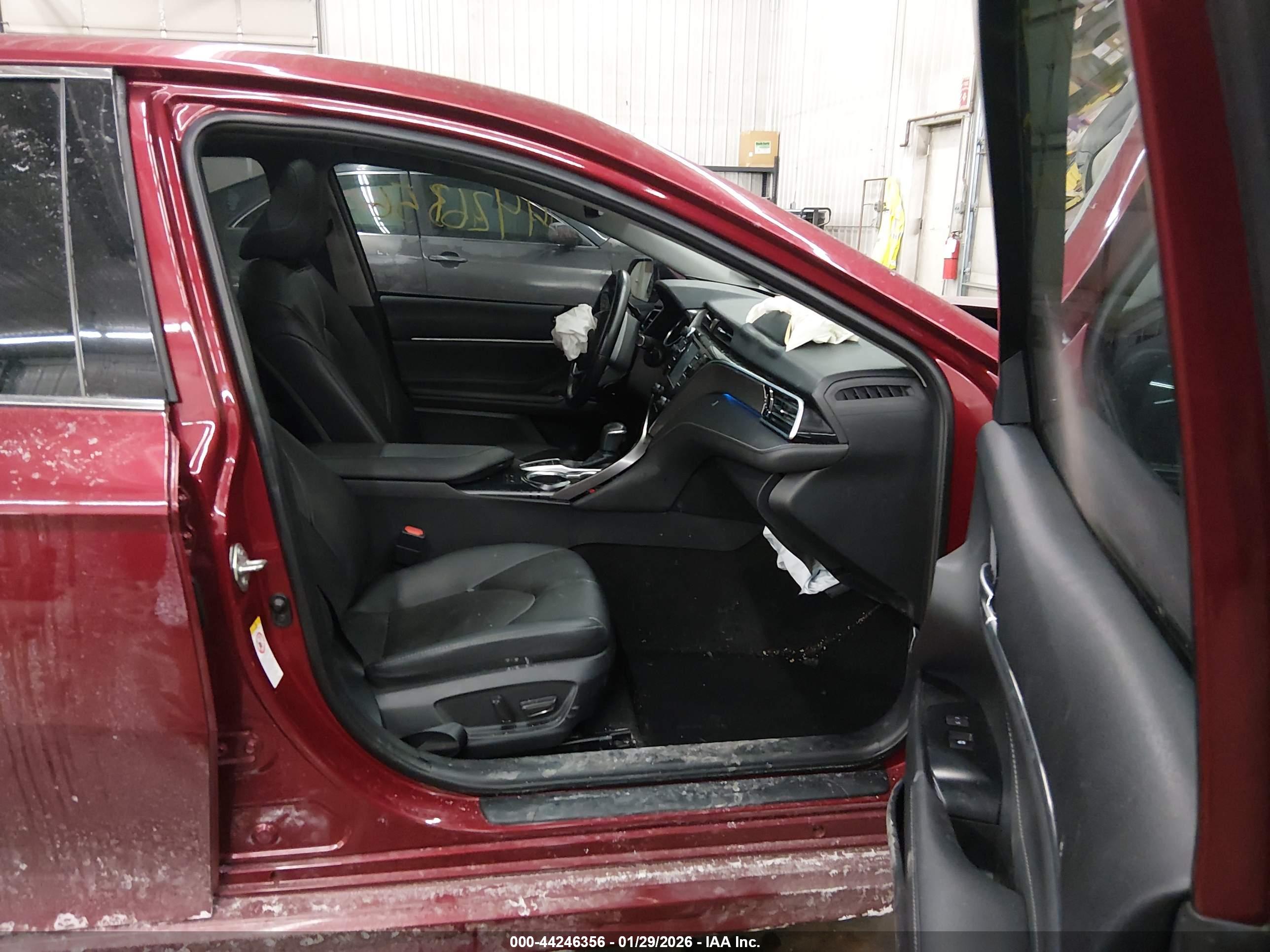 TOYOTA CAMRY image 5