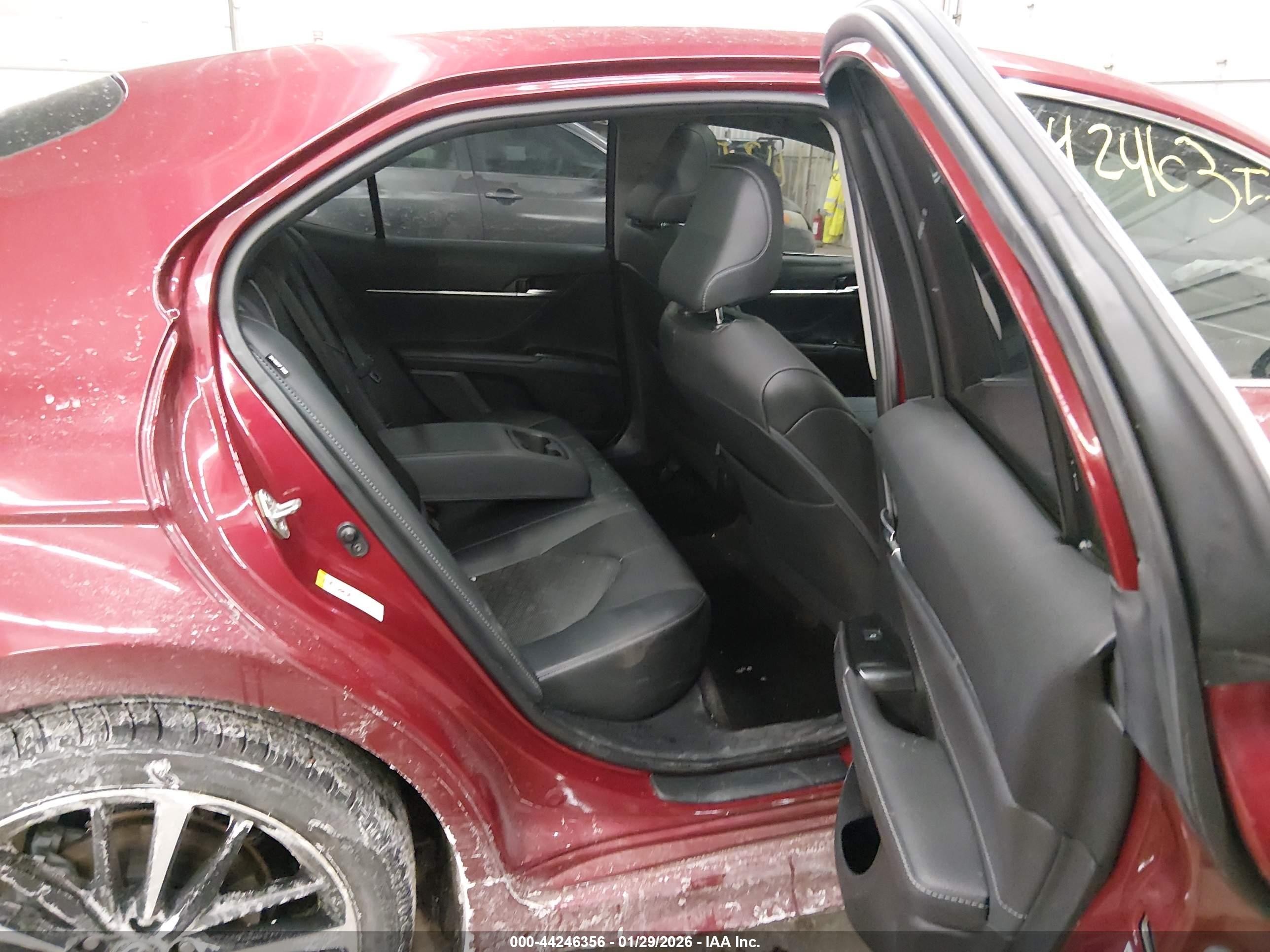 TOYOTA CAMRY image 8