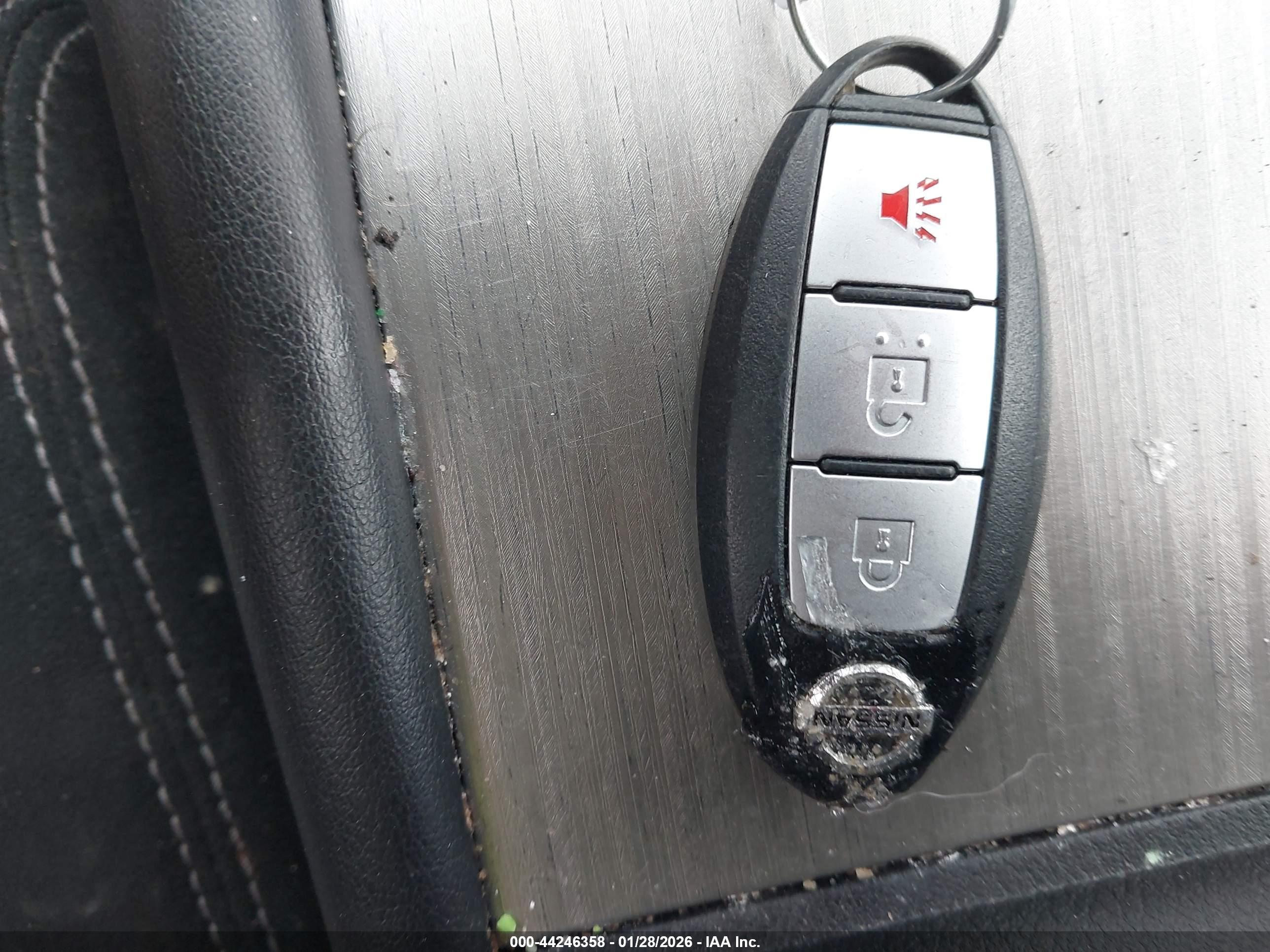 NISSAN MURANO image 11