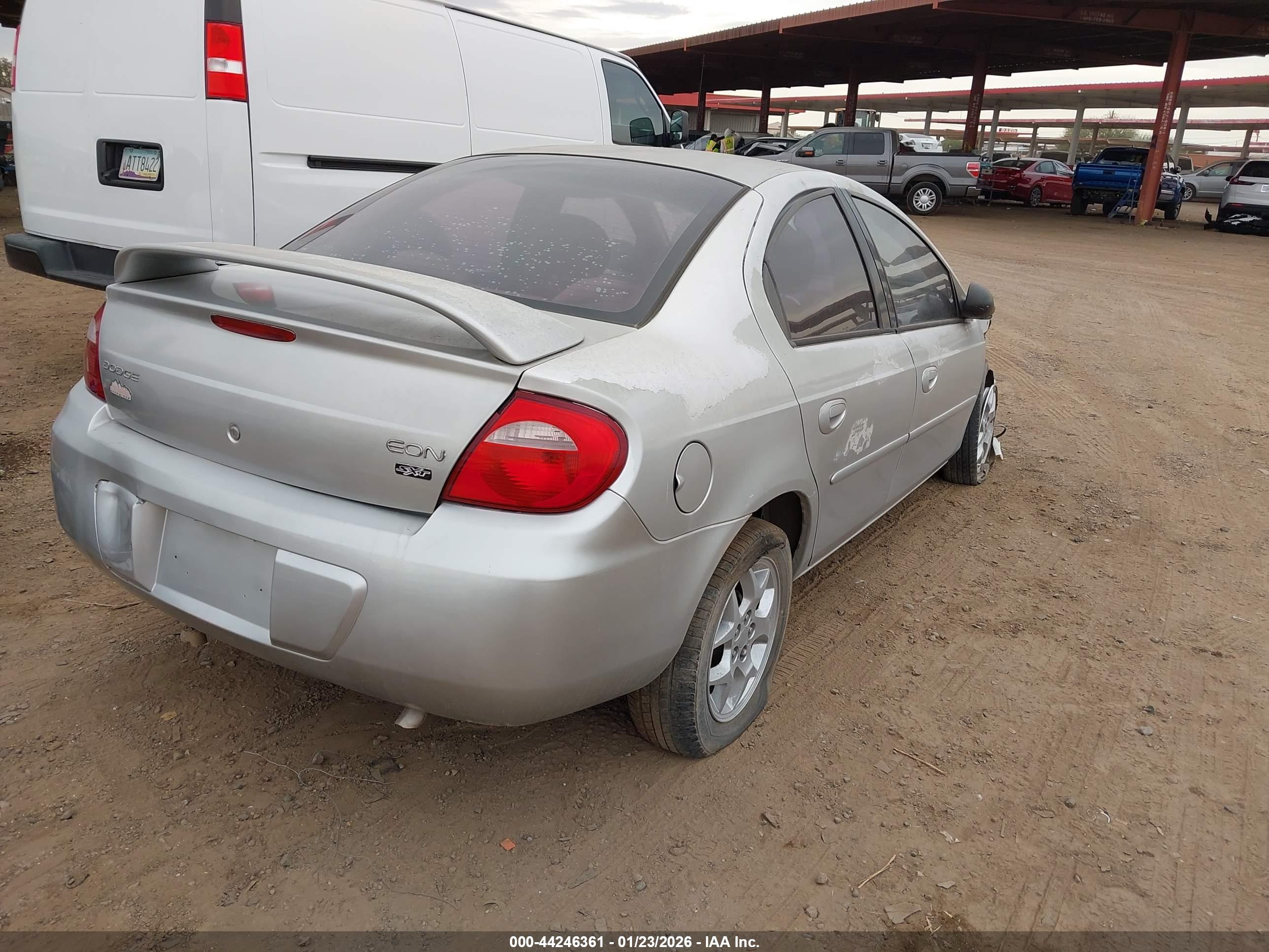 DODGE NEON image 4