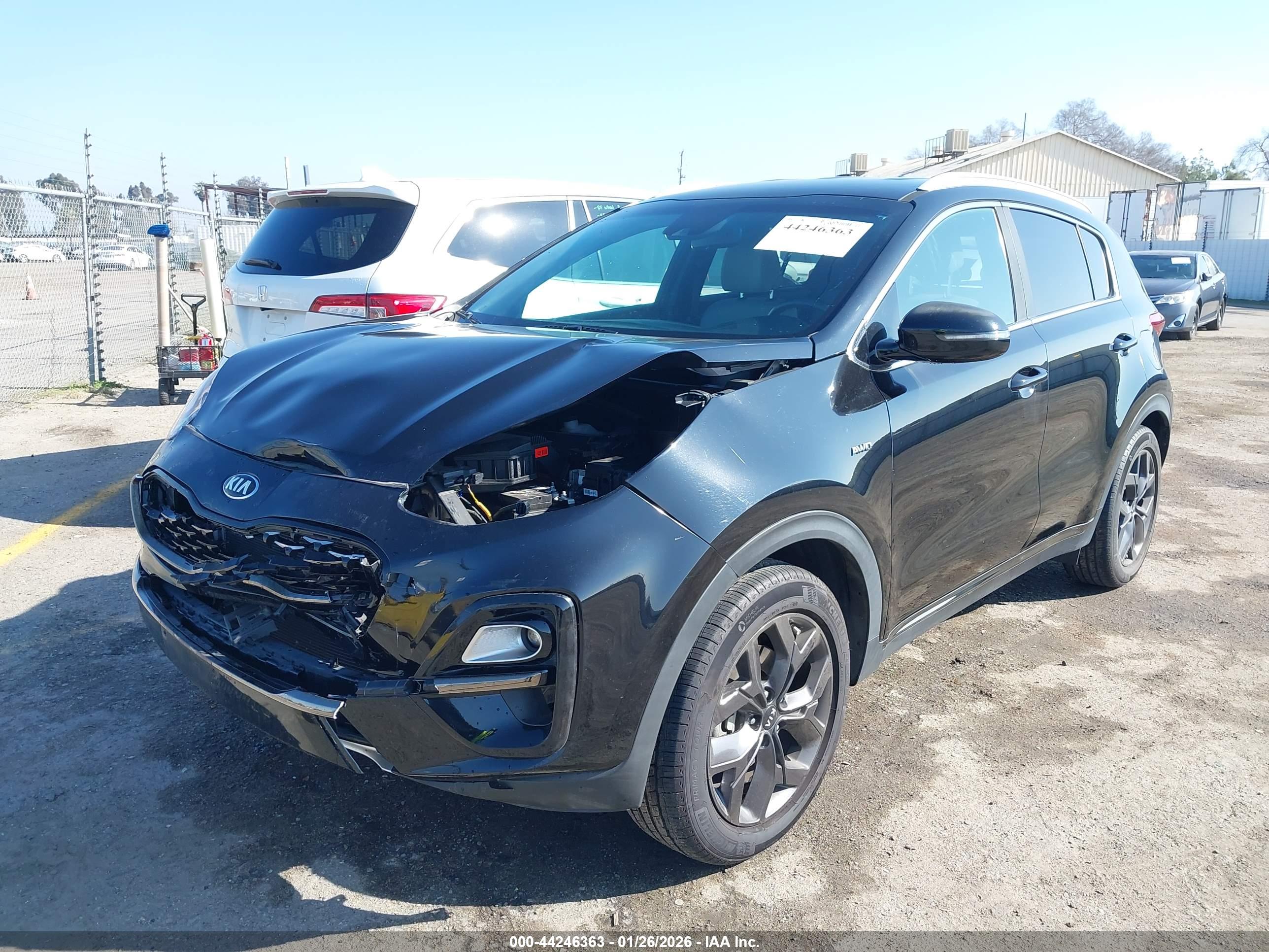 KIA SPORTAGE image 2