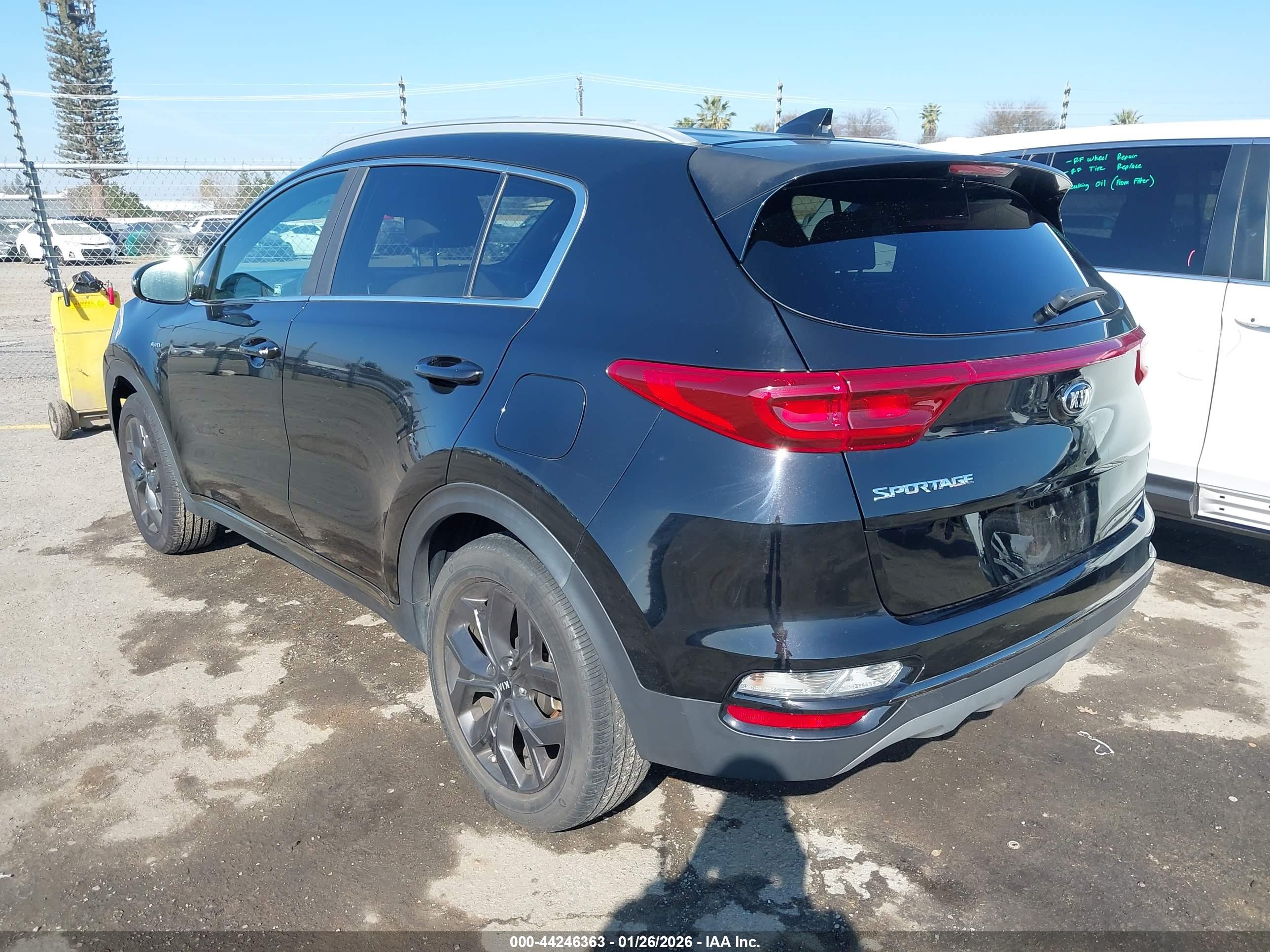KIA SPORTAGE image 3
