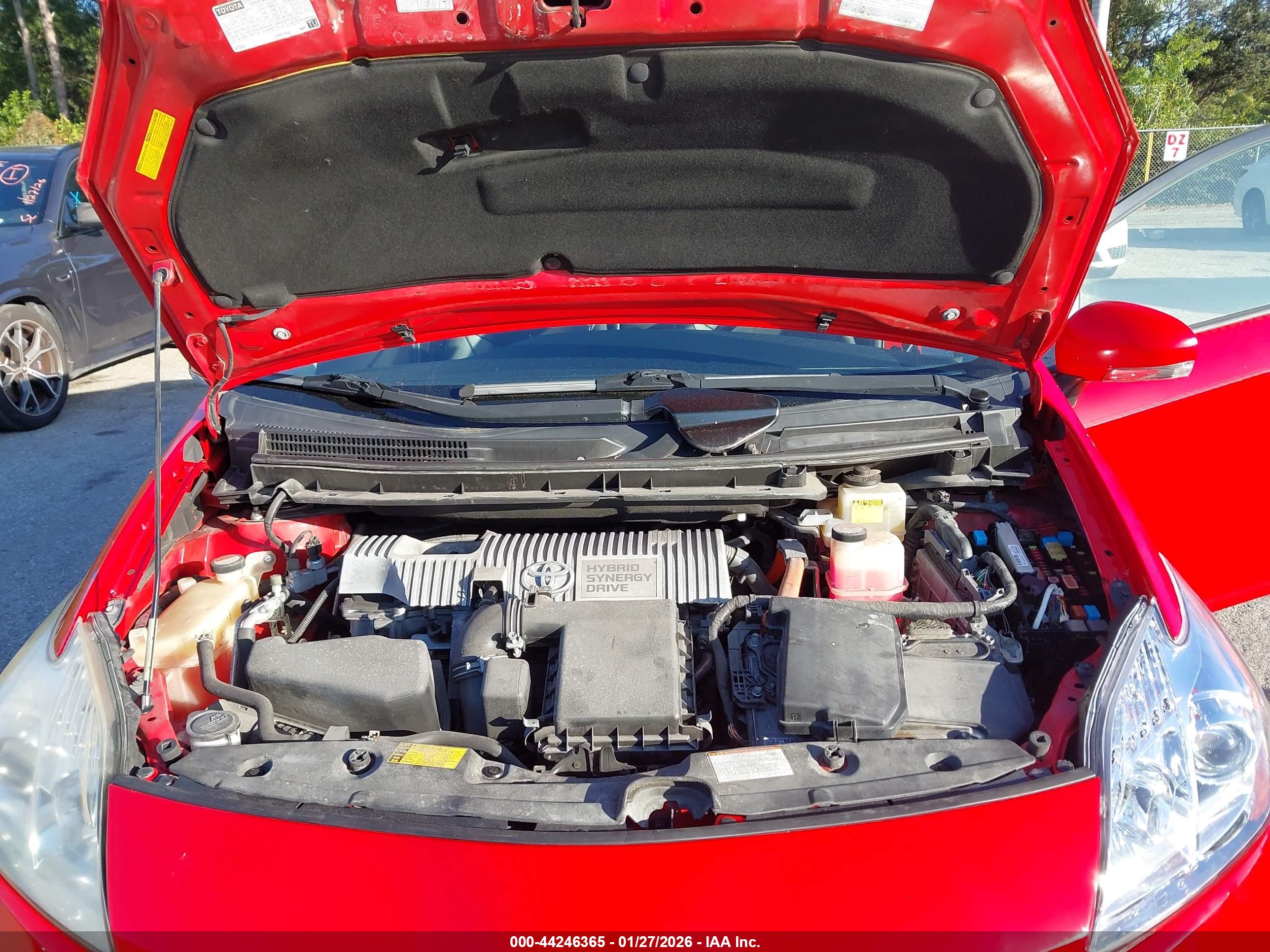 TOYOTA PRIUS image 10